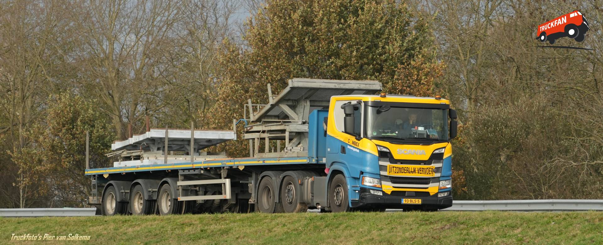Scania GG450 vrachtwagen bij A7 Sneek