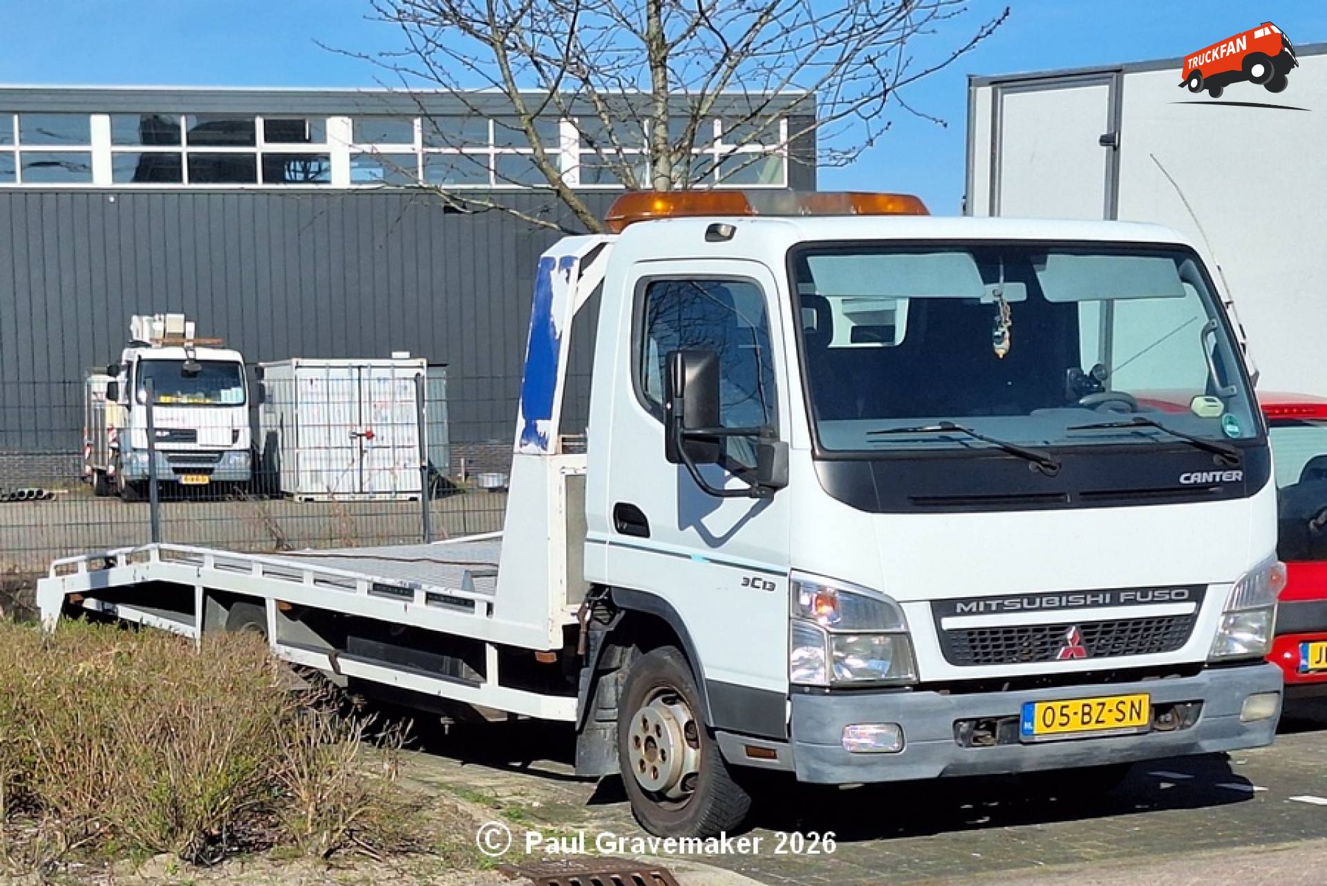 Mitsubishi Fuso Canter 3C13 autoambulance