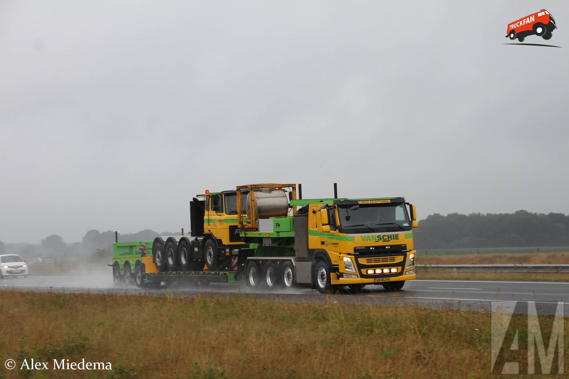 Volvo FM 500 met Broshuis dieplader en FTF in de kleuren van Van Schie
