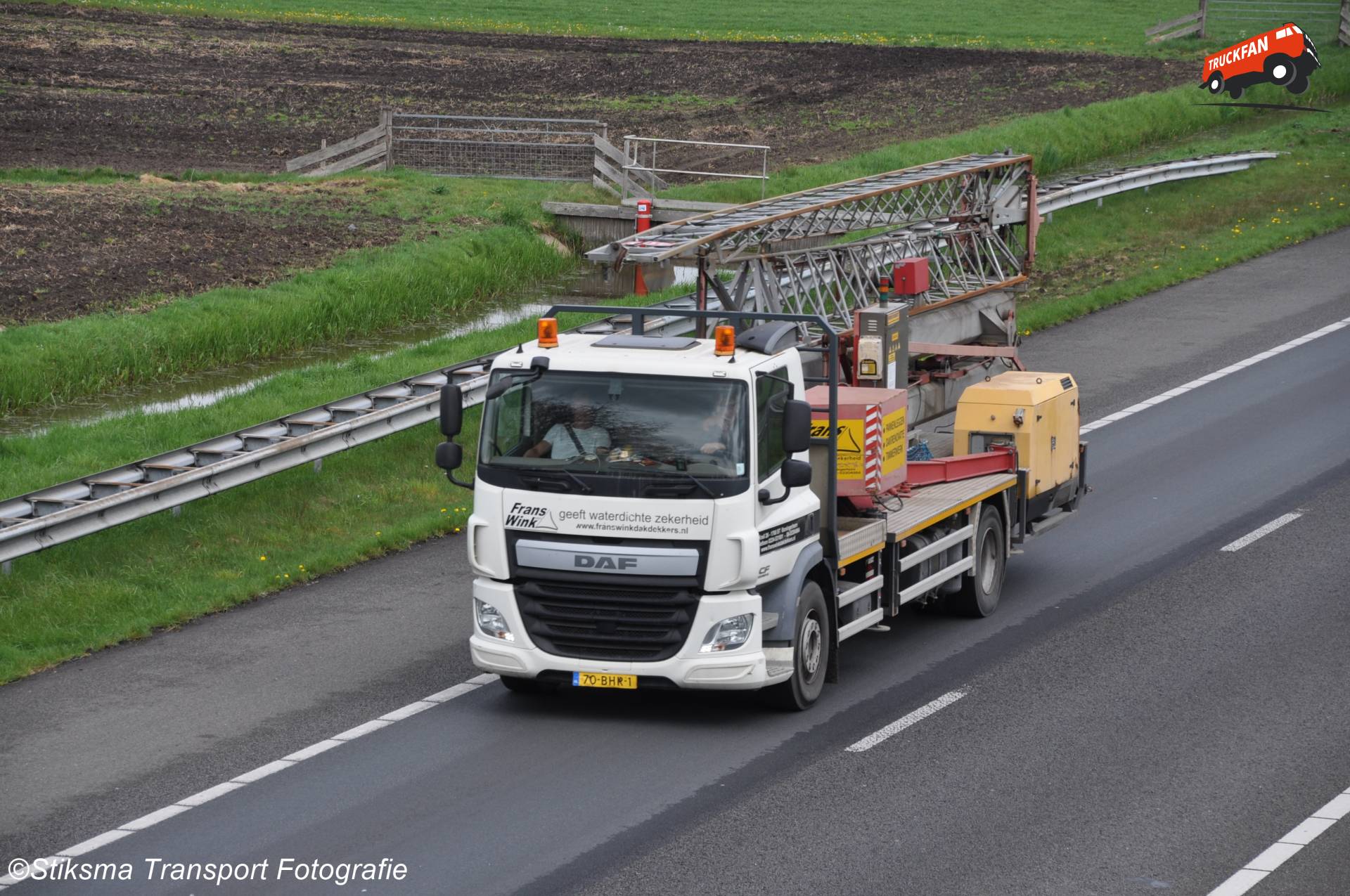 DAF CF vrachtwagen van Frans Wink Dakdekkers