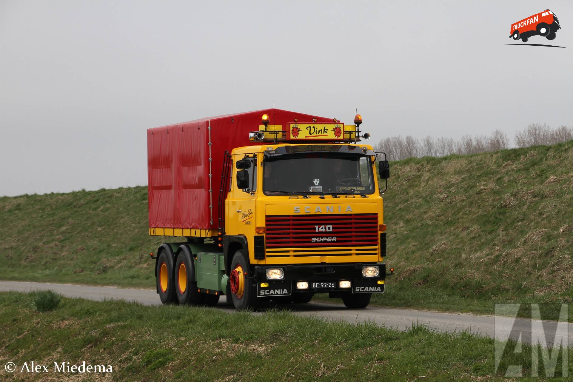 Scania 140 truck van Transportbedrijf H. Vink en Zonen B.V.