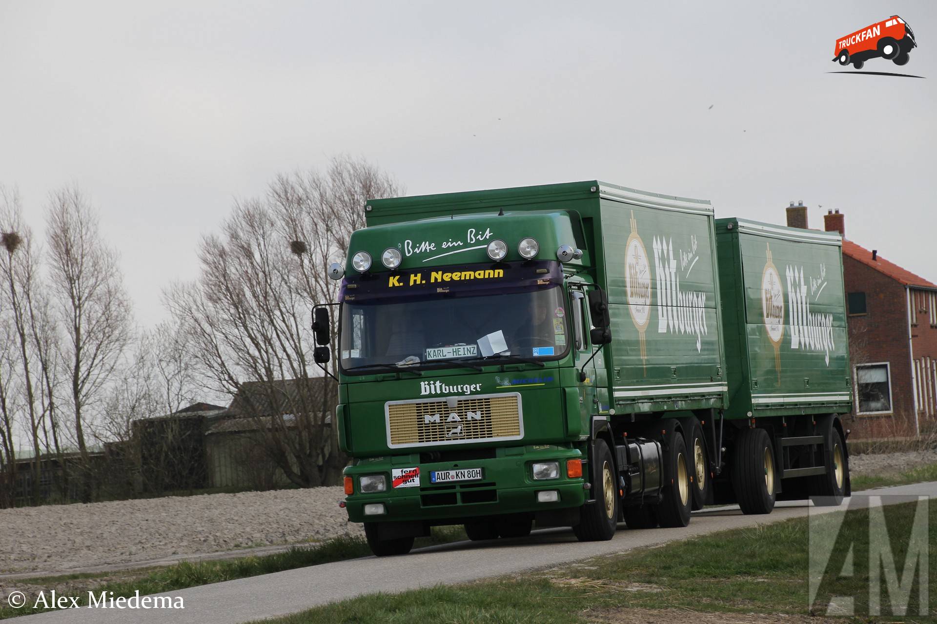 MAN F90 25.462 vrachtwagen met Bitburger reclame