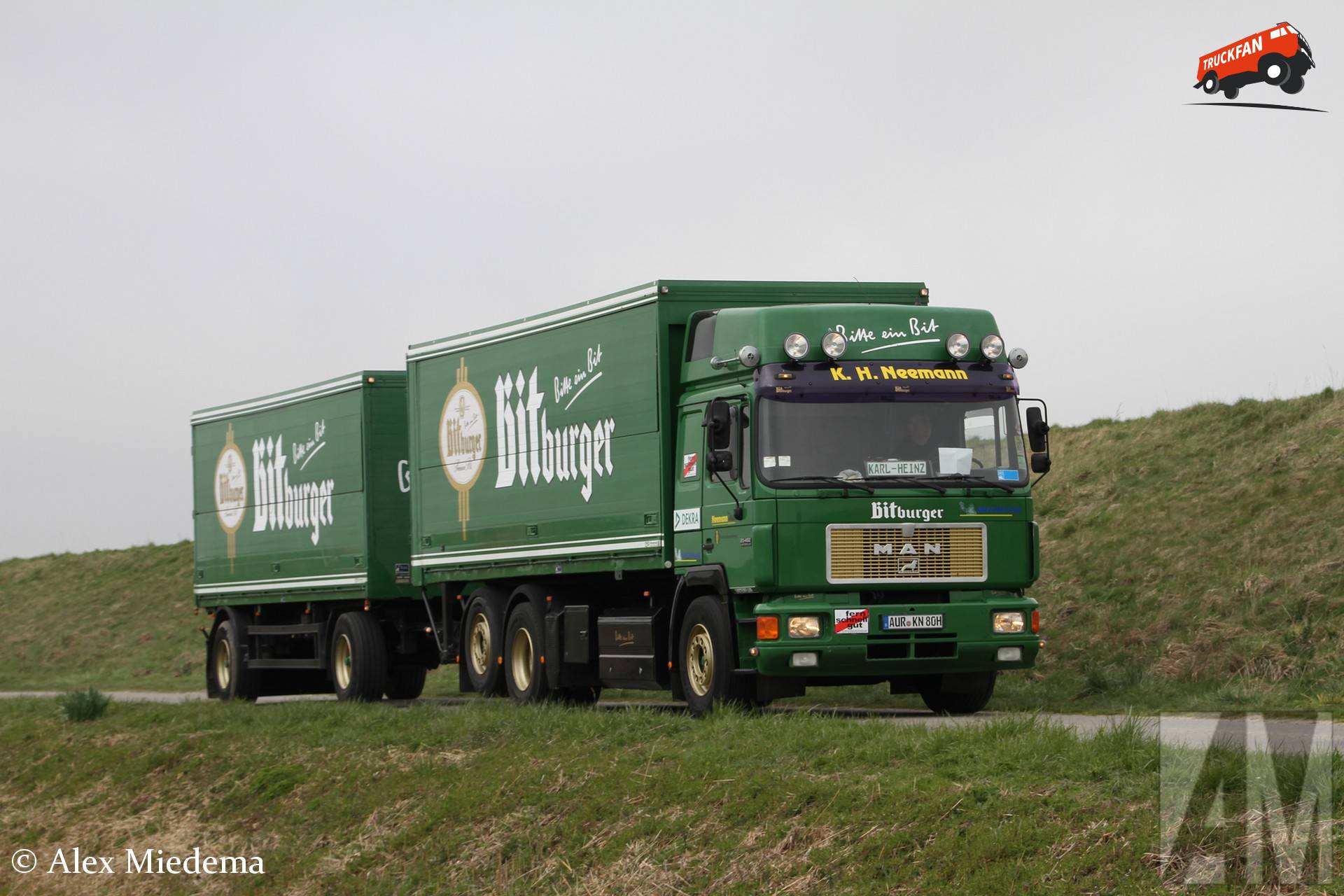 MAN F90 25.462 vrachtwagen met Peki aanhangwagen