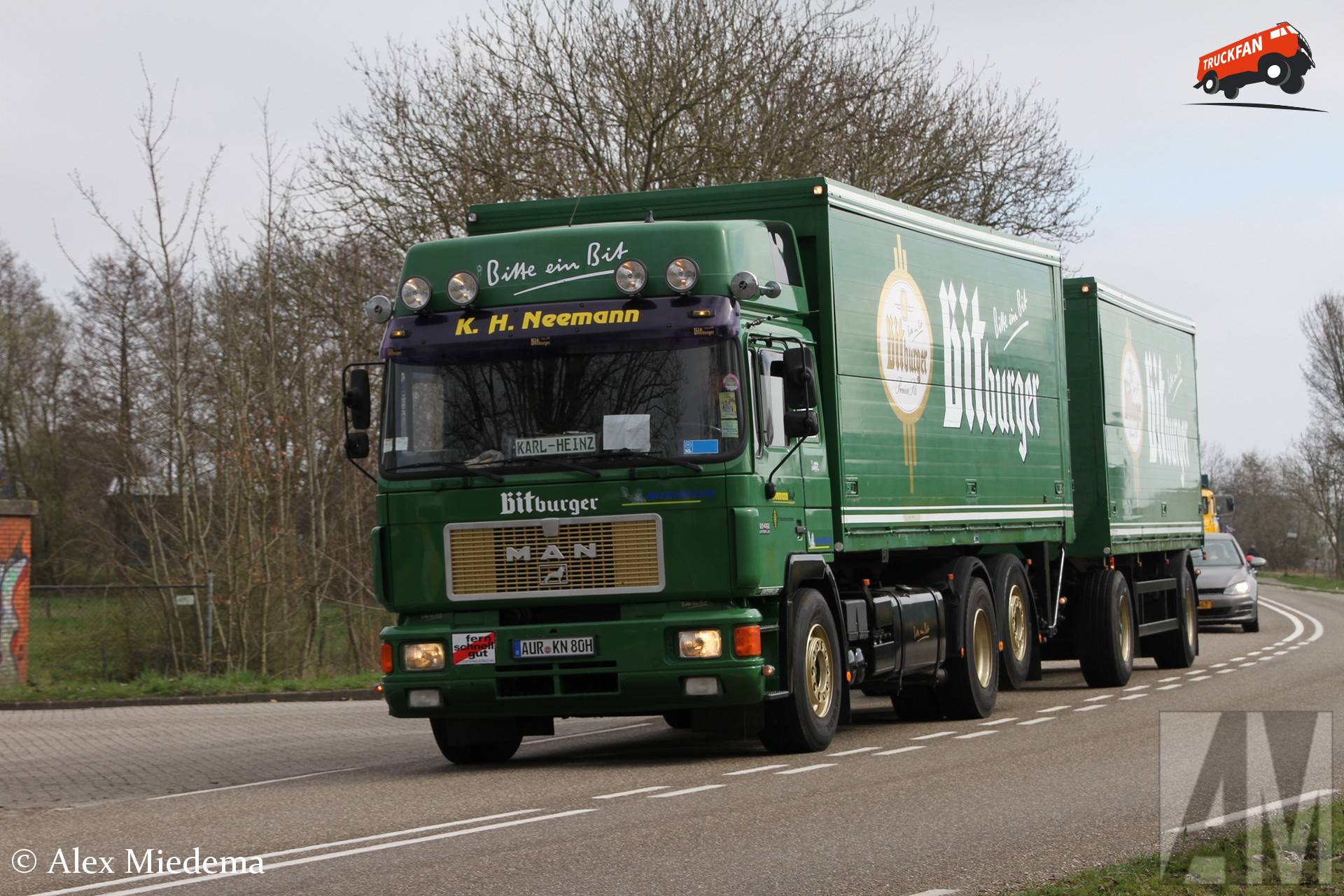 MAN F90 25.462 truck met Bitburger reclame