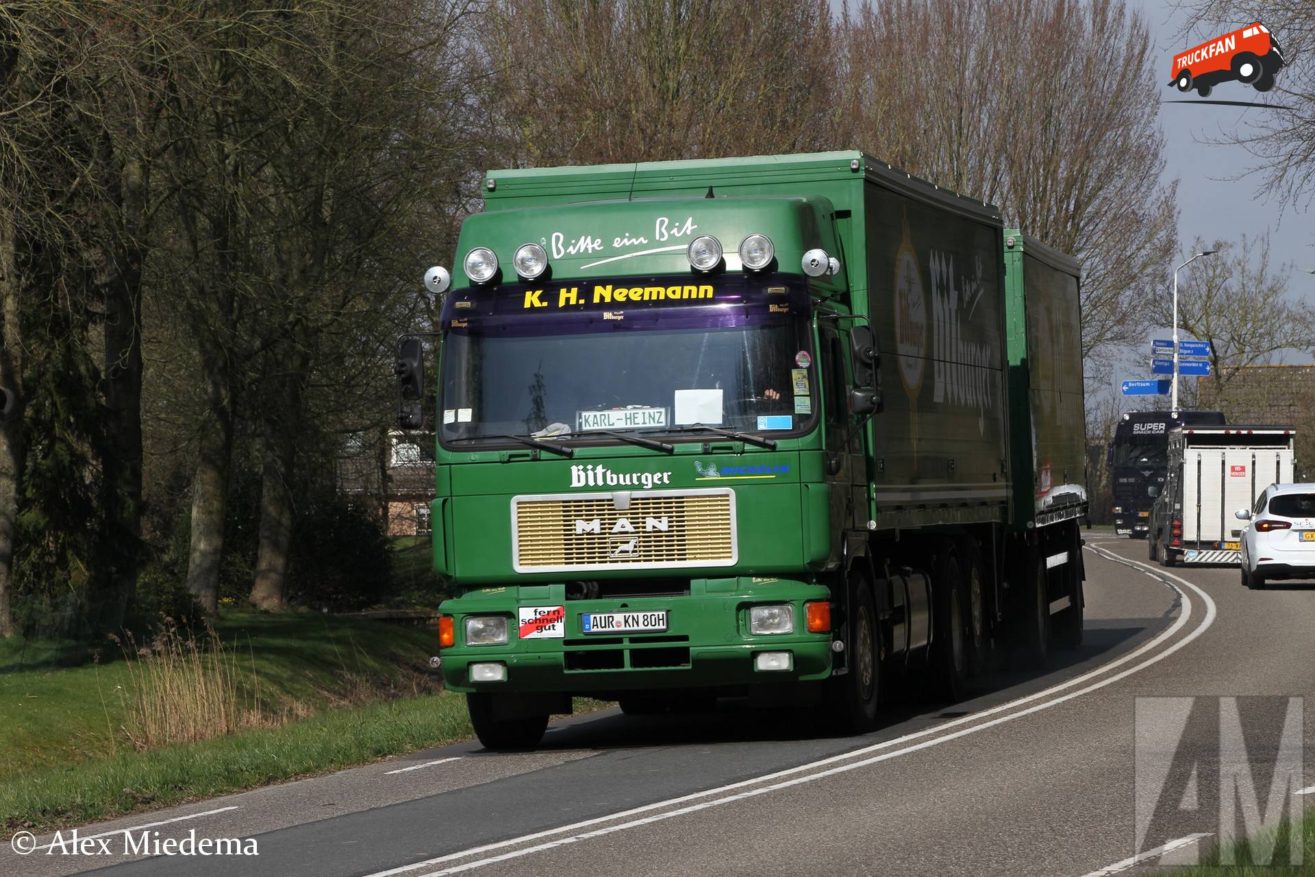MAN F90 25.462 combi met Peki aanhangwagen