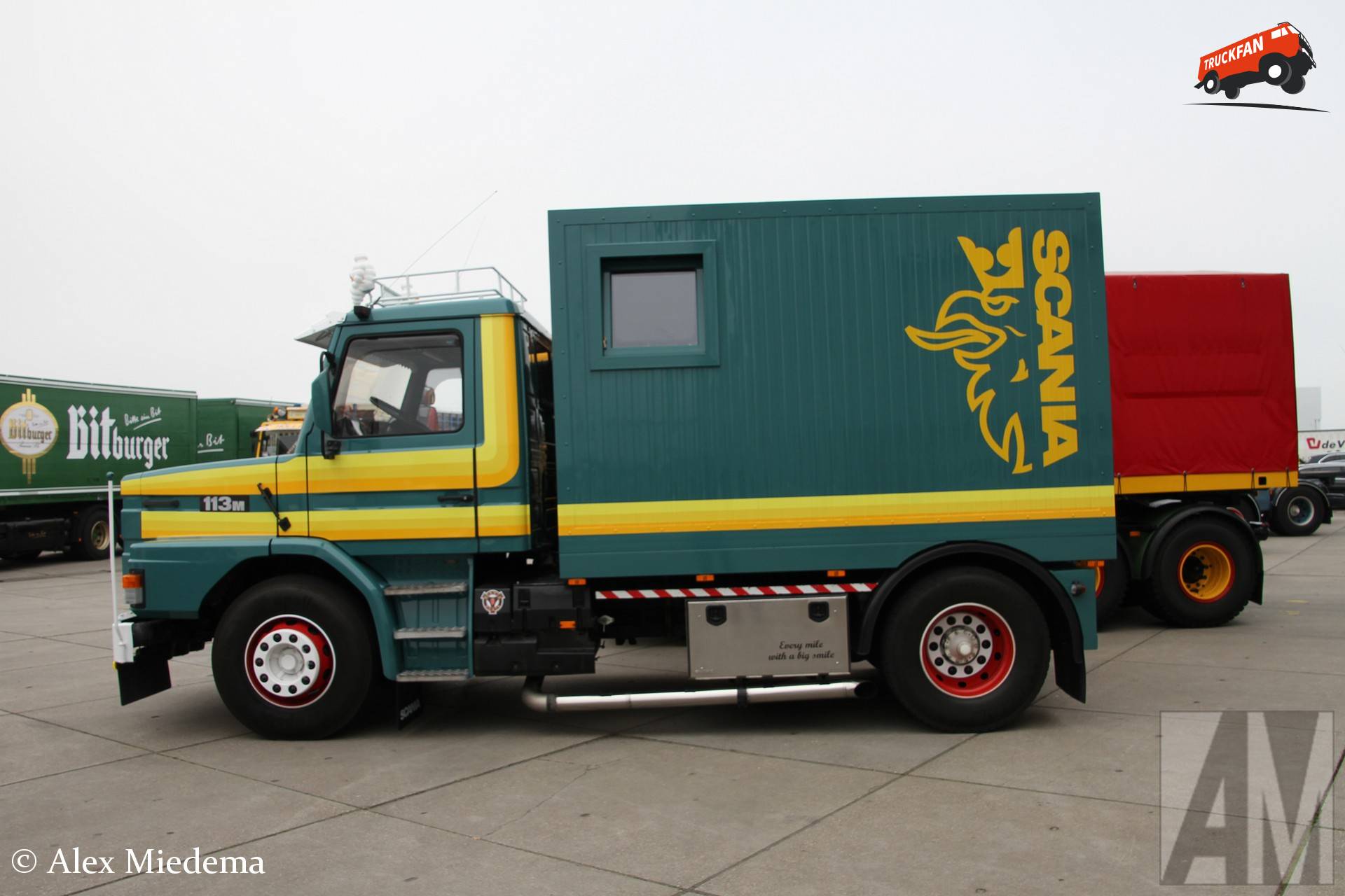 Scania T113 truck in de noordwesthoek van Friesland