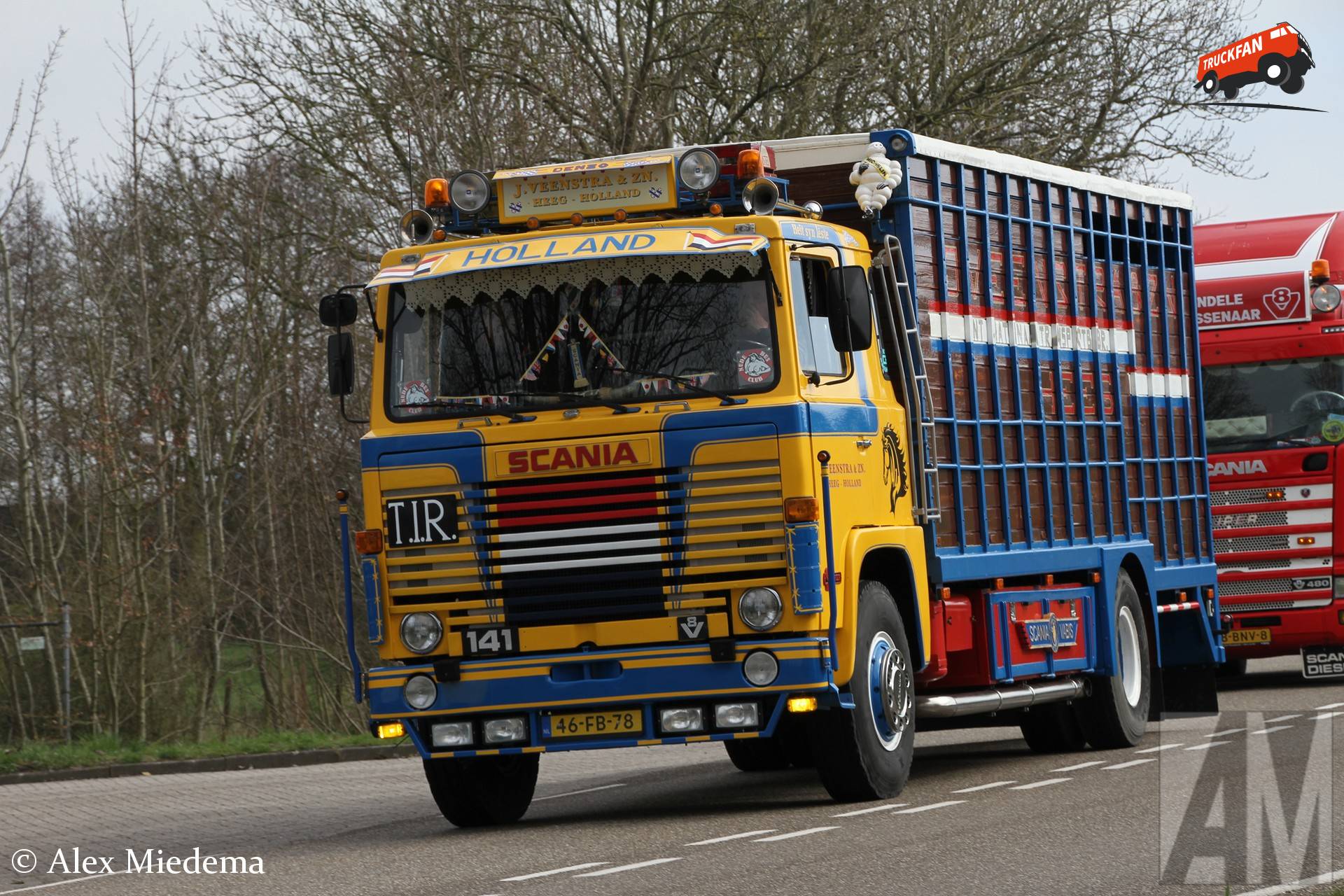 Scania LB141 vrachtwagen in de noordwesthoek van Friesland