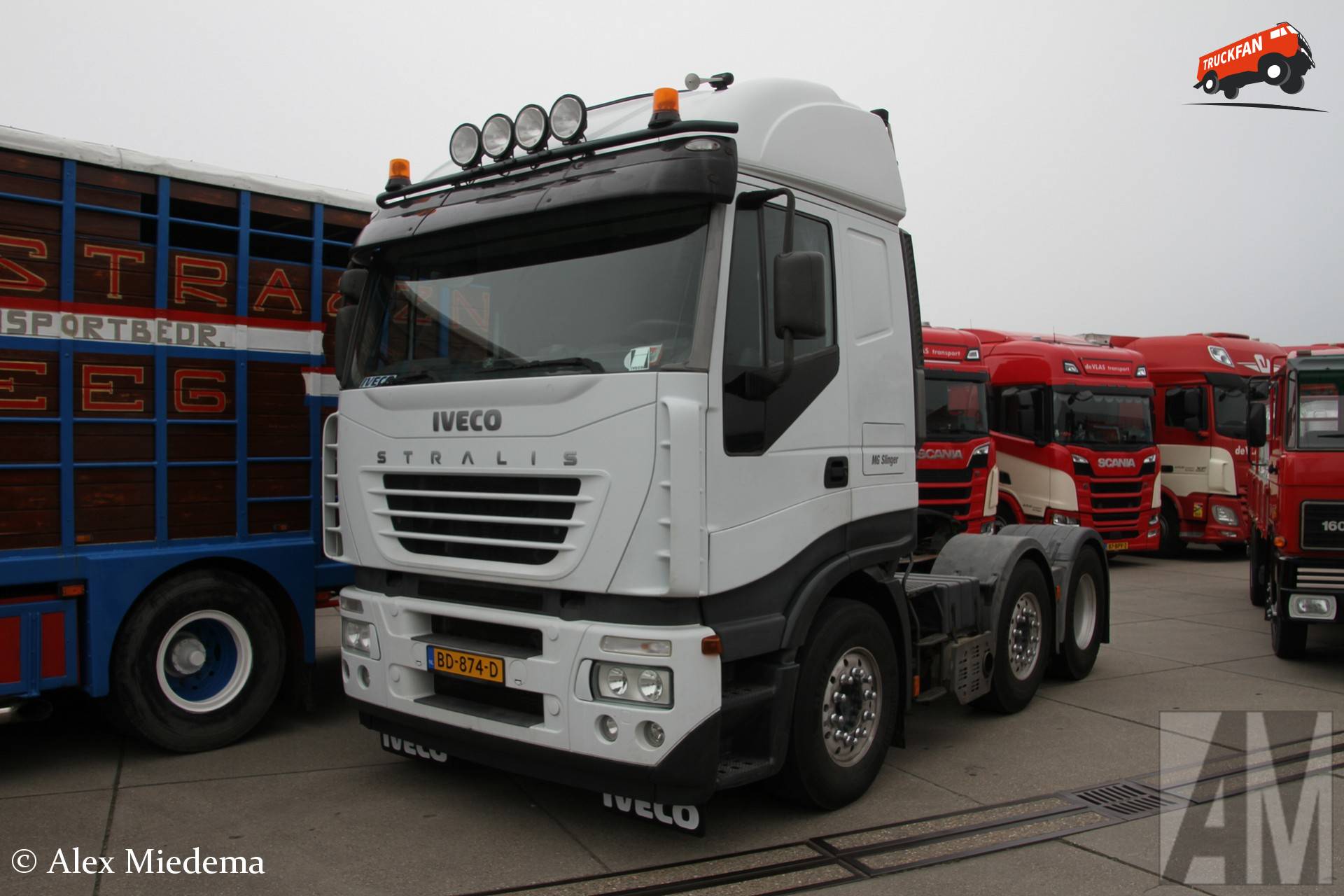 Iveco Stralis vrachtwagen in Noordwesthoek van Fryslân