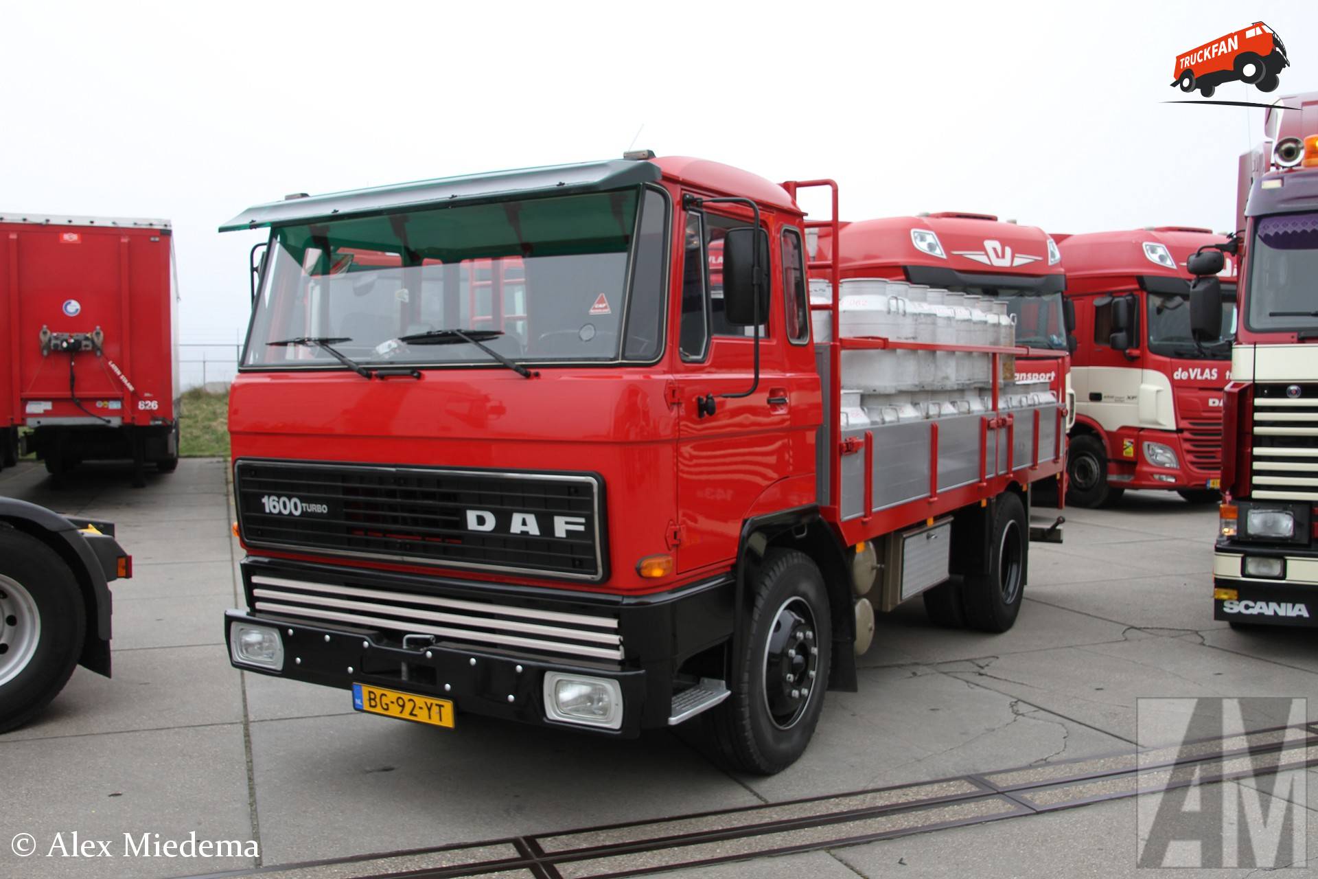 DAF FA1600 truck in de noordwesthoek van Friesland