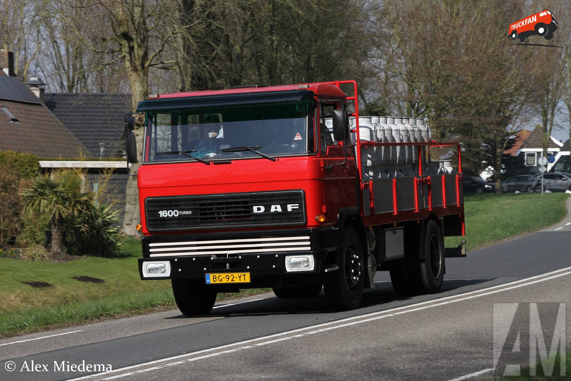 DAF FA1600 truck in de noordwesthoek van Friesland