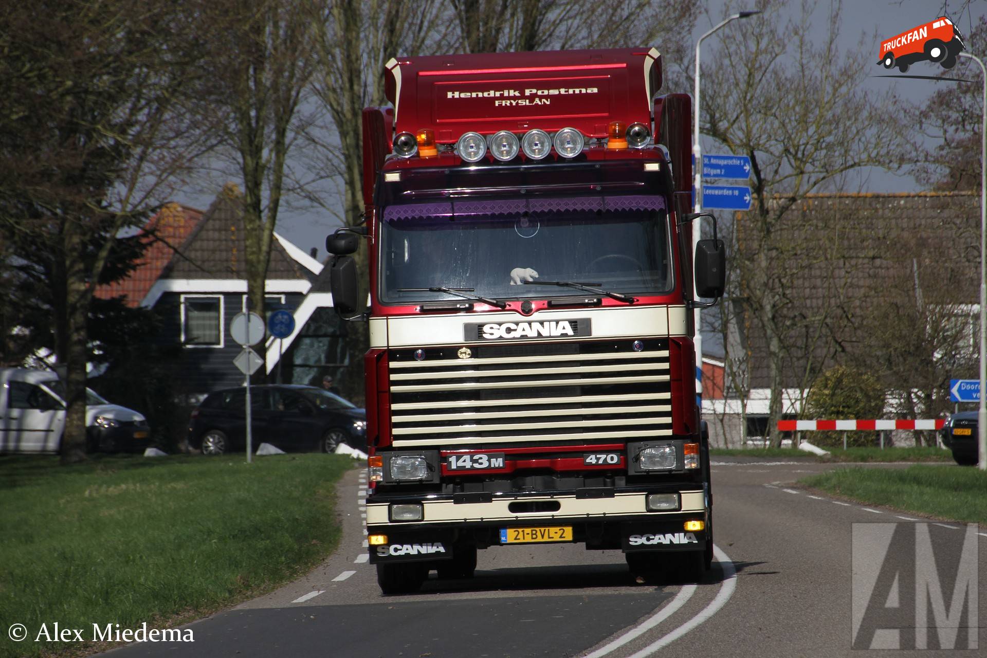 Scania 143M470 truck in Noordwesthoek van Fryslân