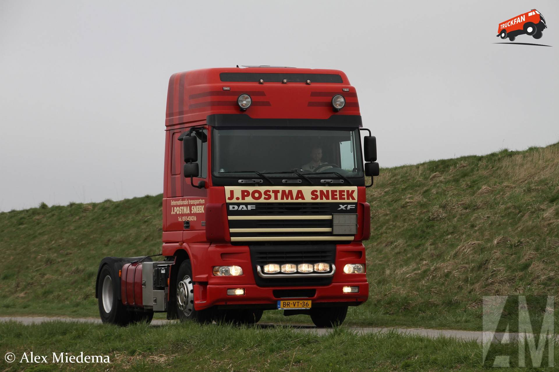 DAF XF95 vrachtwagen van J. Postma in Friesland