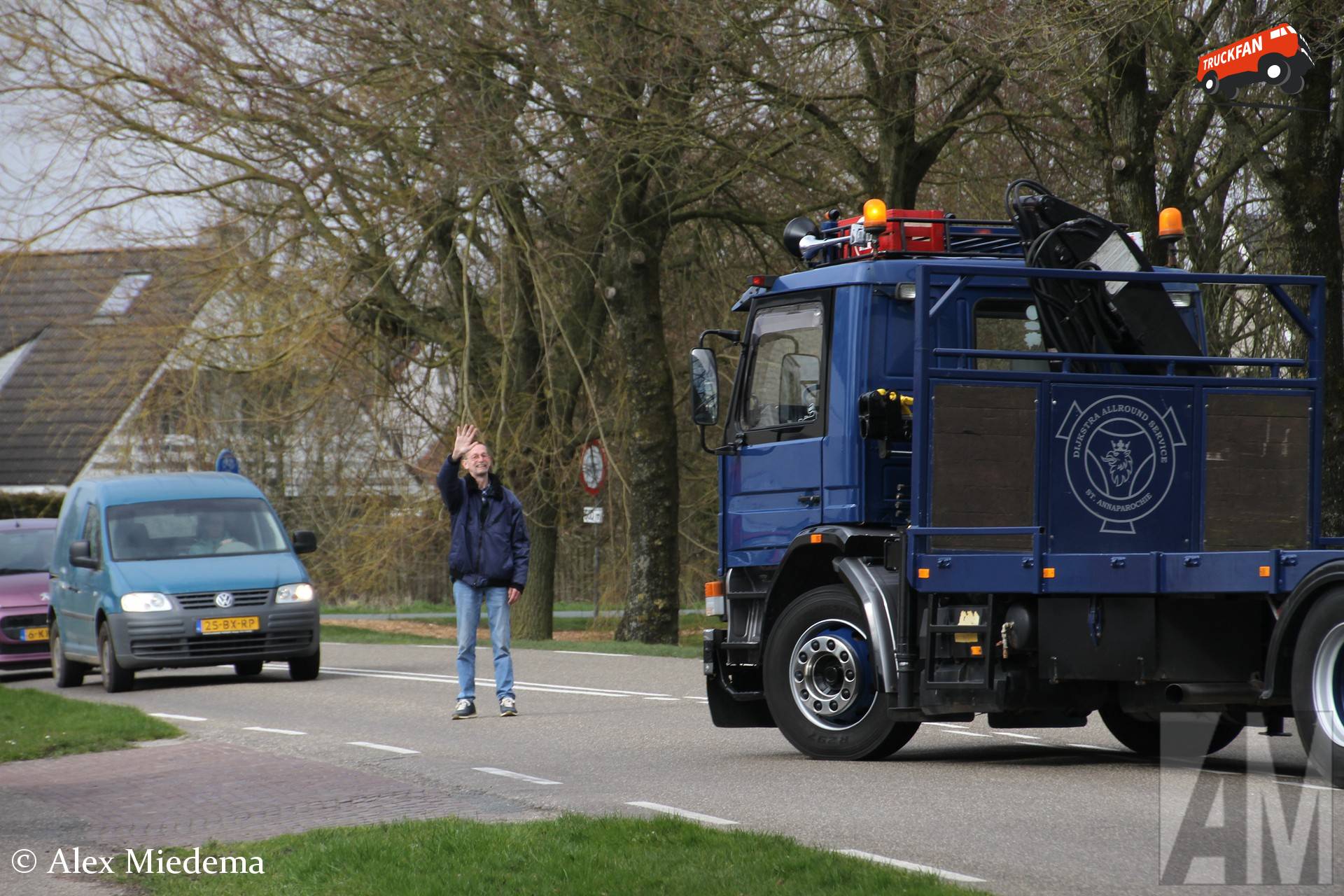 Vader Dijkstra als verkeersregelaar