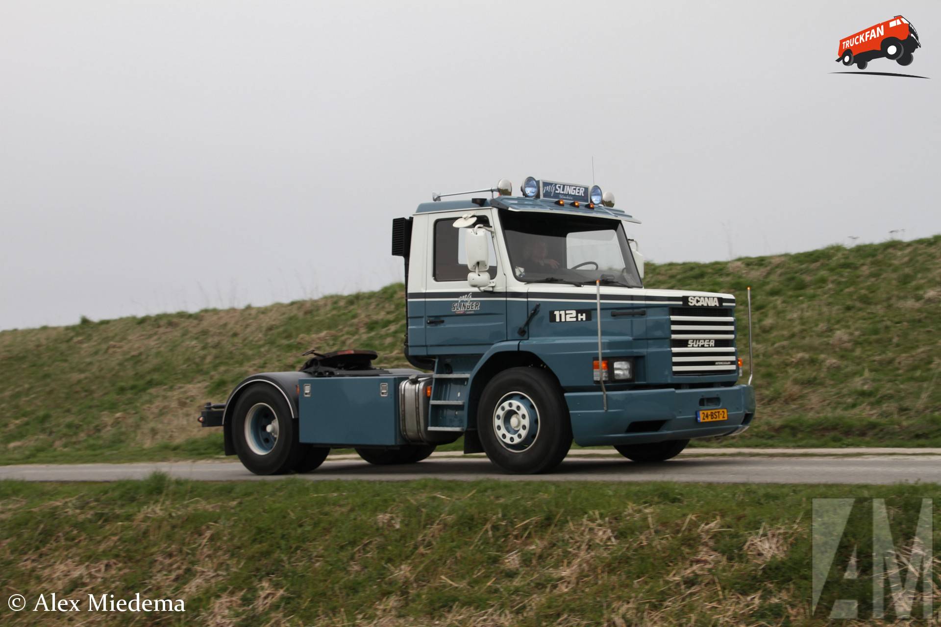 Scania T112 truck van Familie Slingerland