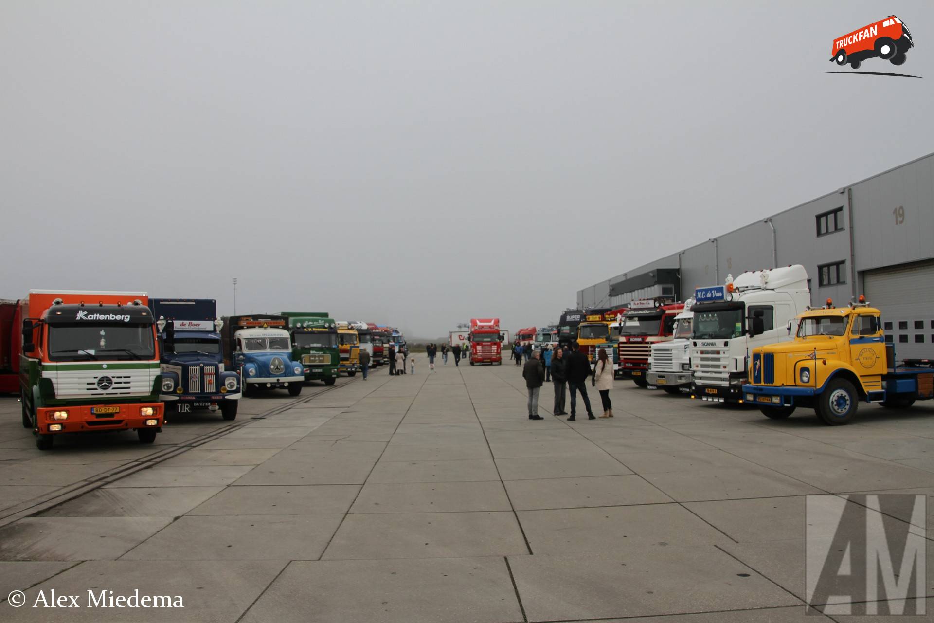 Mooi rijtje trucks voor aanvang Trucks on Tour 2026