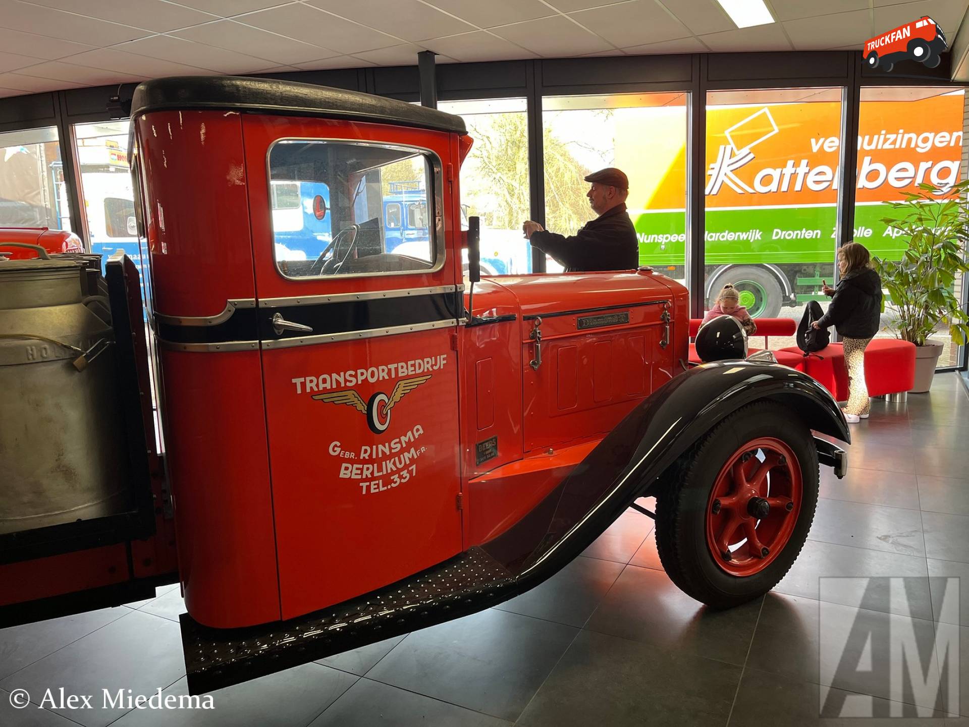 Diamond T model 30 with Hercules JX engine at Trucks on Tour