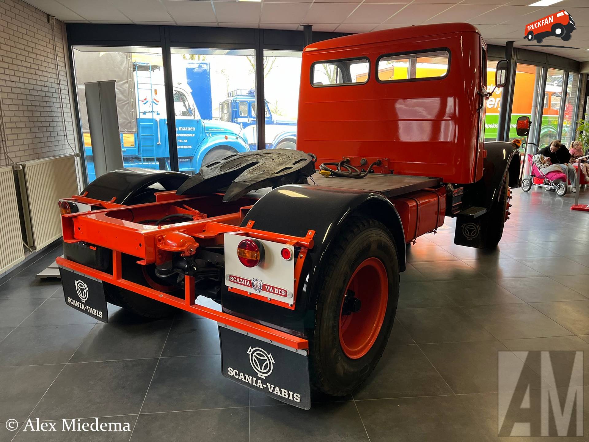 Scania-Vabis L71 vrachtwagen bij Rinsma Berlikum
