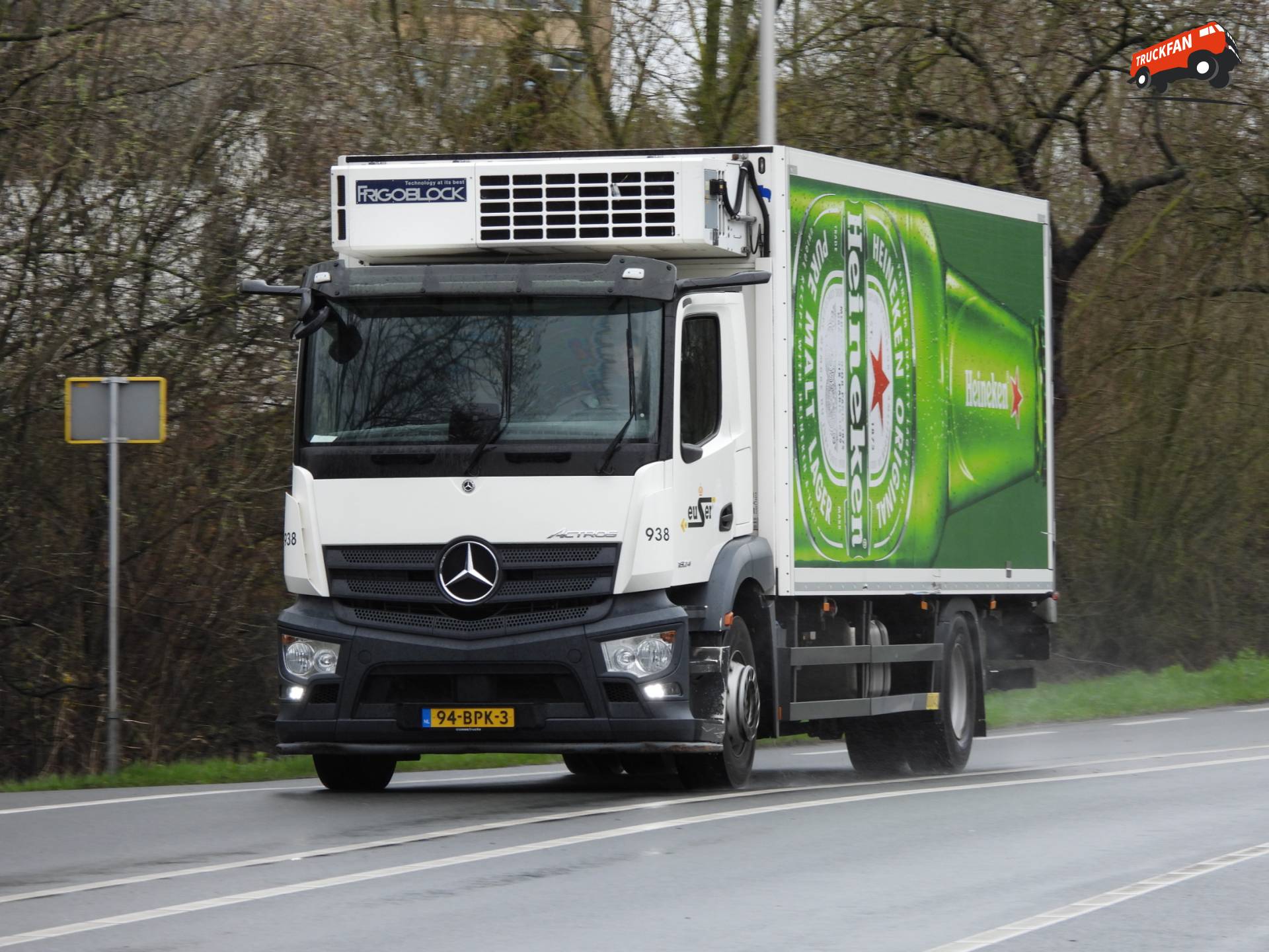 Mercedes-Benz Actros 1824 4x2 vrachtwagen van 2020