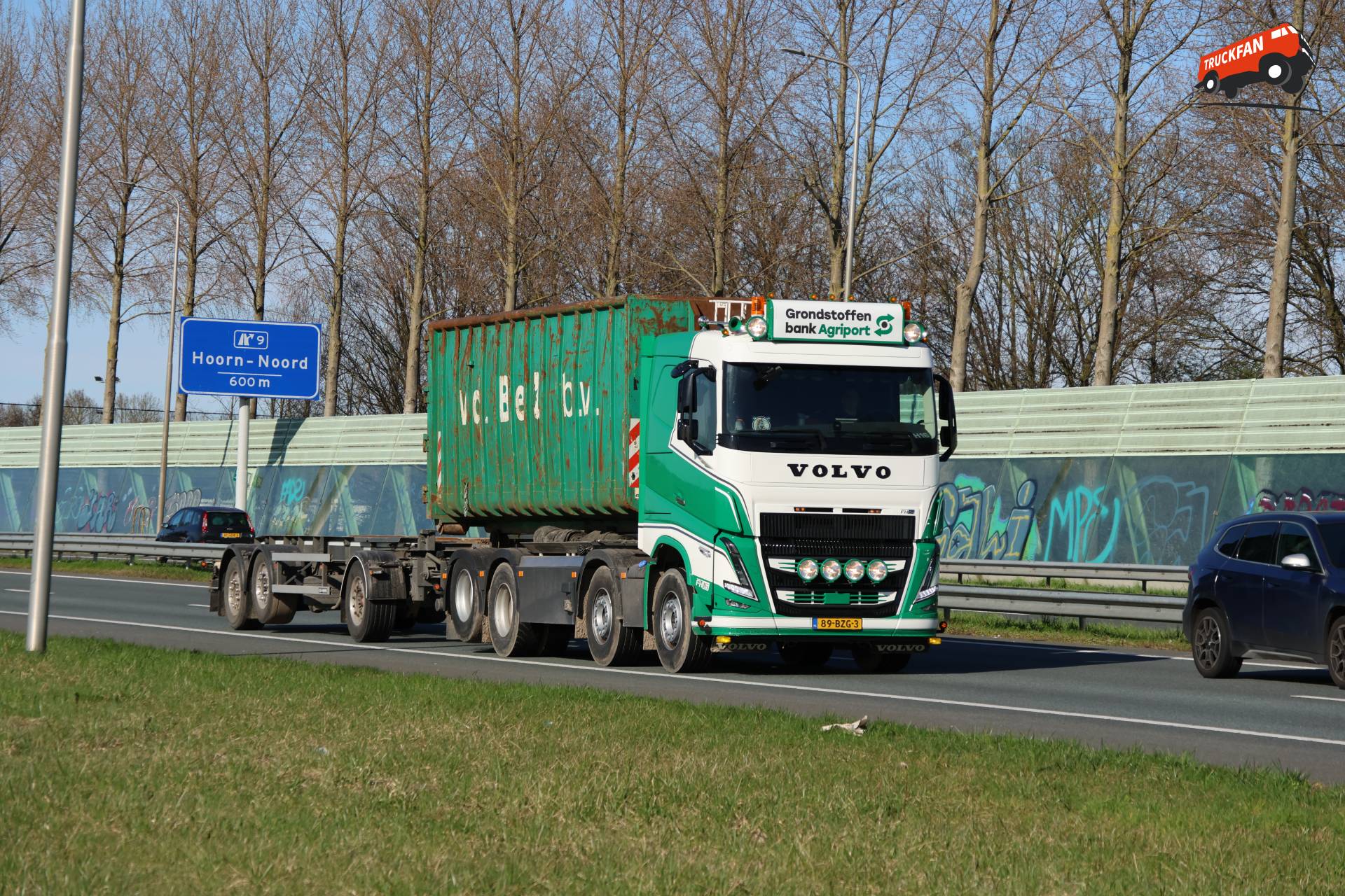 Volvo FH16 truck van Van der Bel