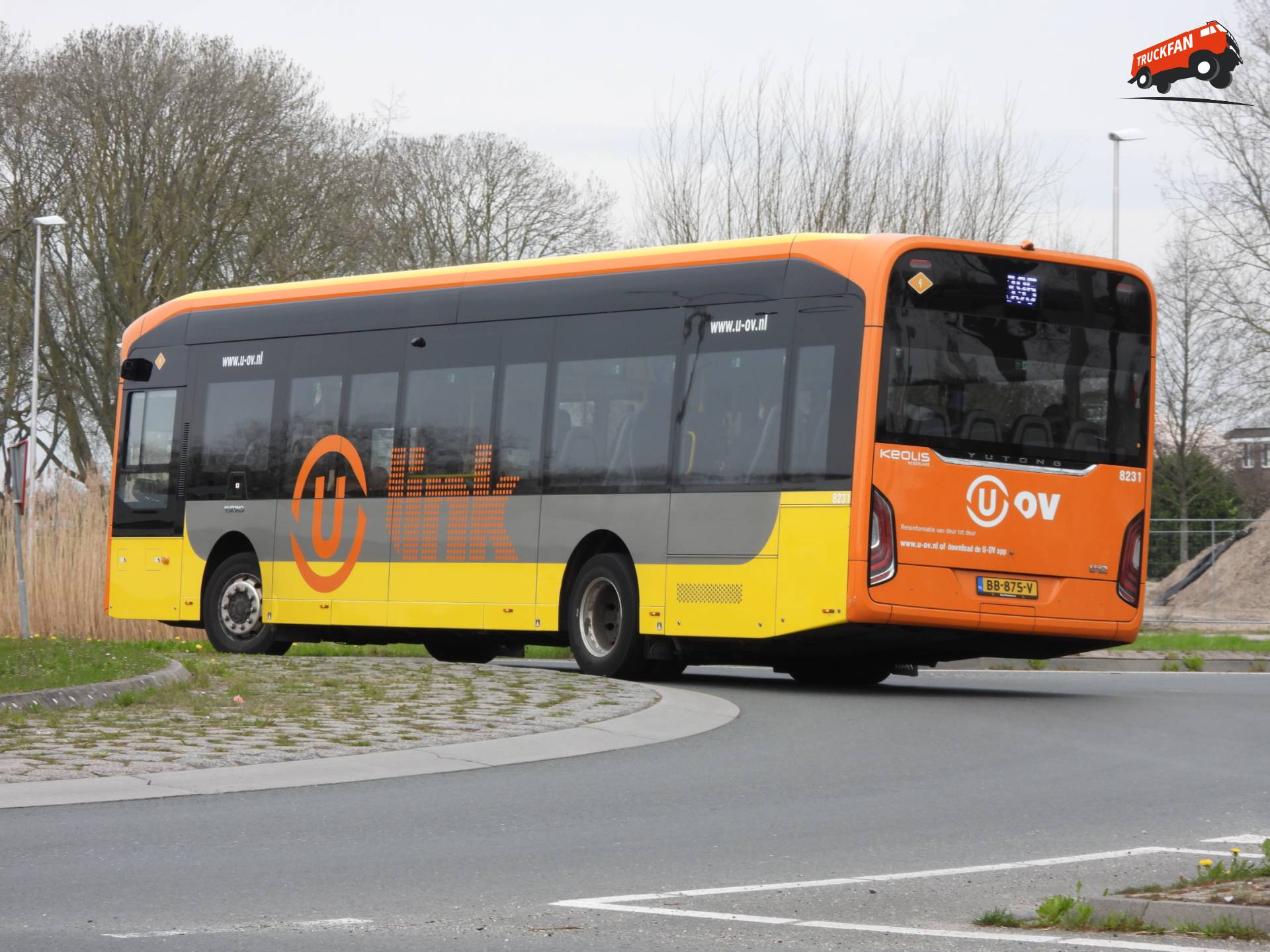 Keolis U-Link 8231 bus bij Lopikerplein Schoonhoven