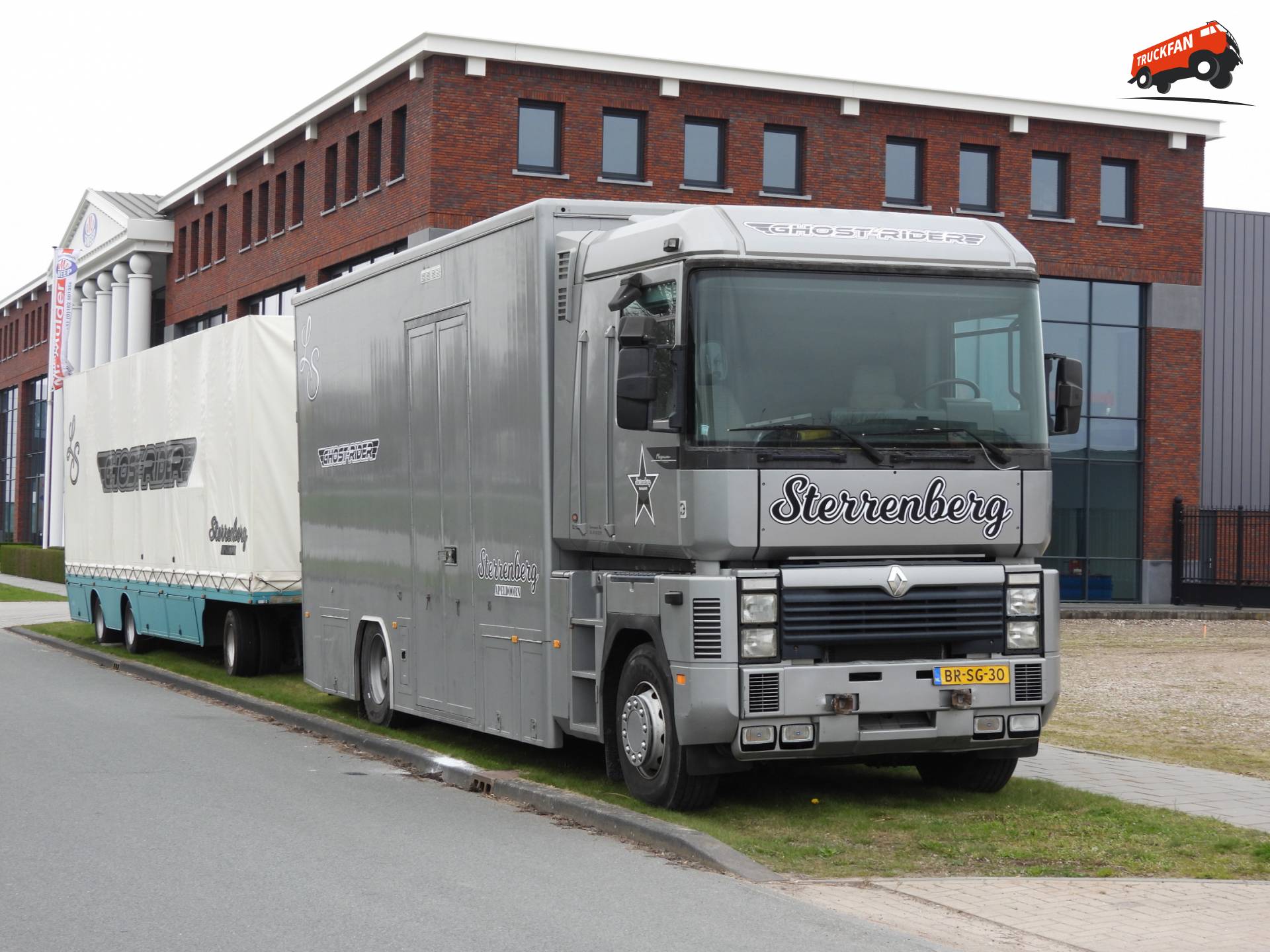 Renault Magnum AE 385TI-19 uit 1995 import 2006
