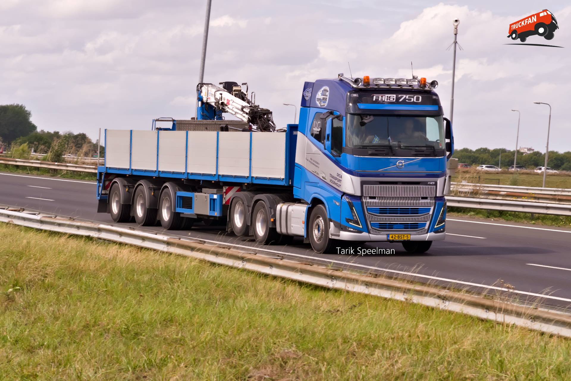 Volvo FH 5th Gen truck met kenteken 42-BST-5