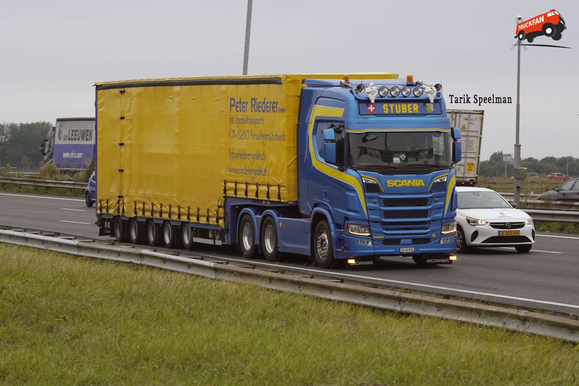 Scania R660 vrachtwagen op A15