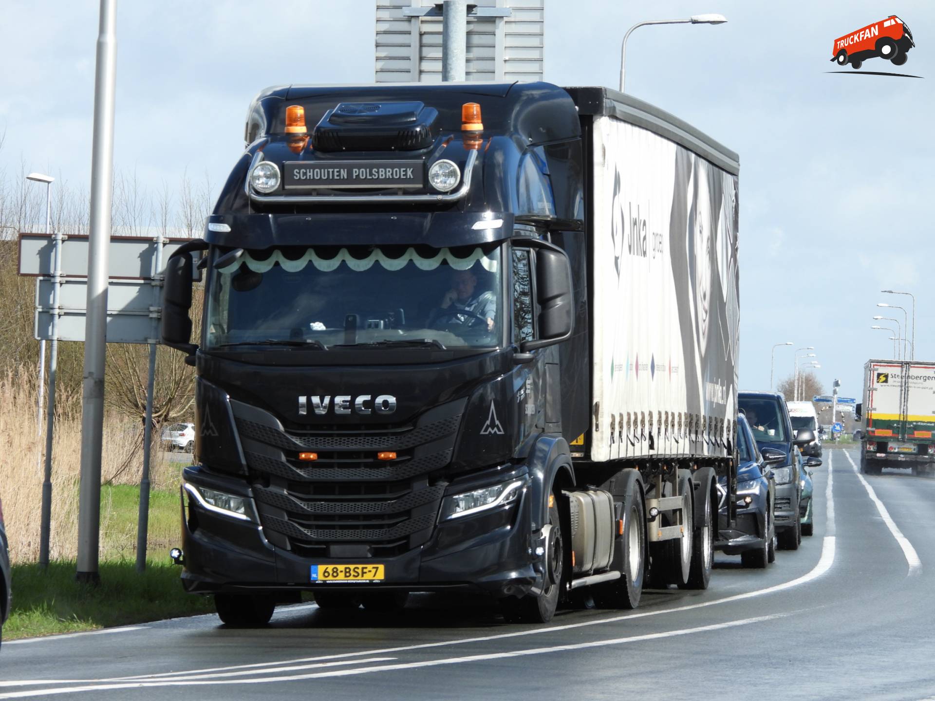 IVECO S-Way AT440ST/P vrachtwagen van 2021