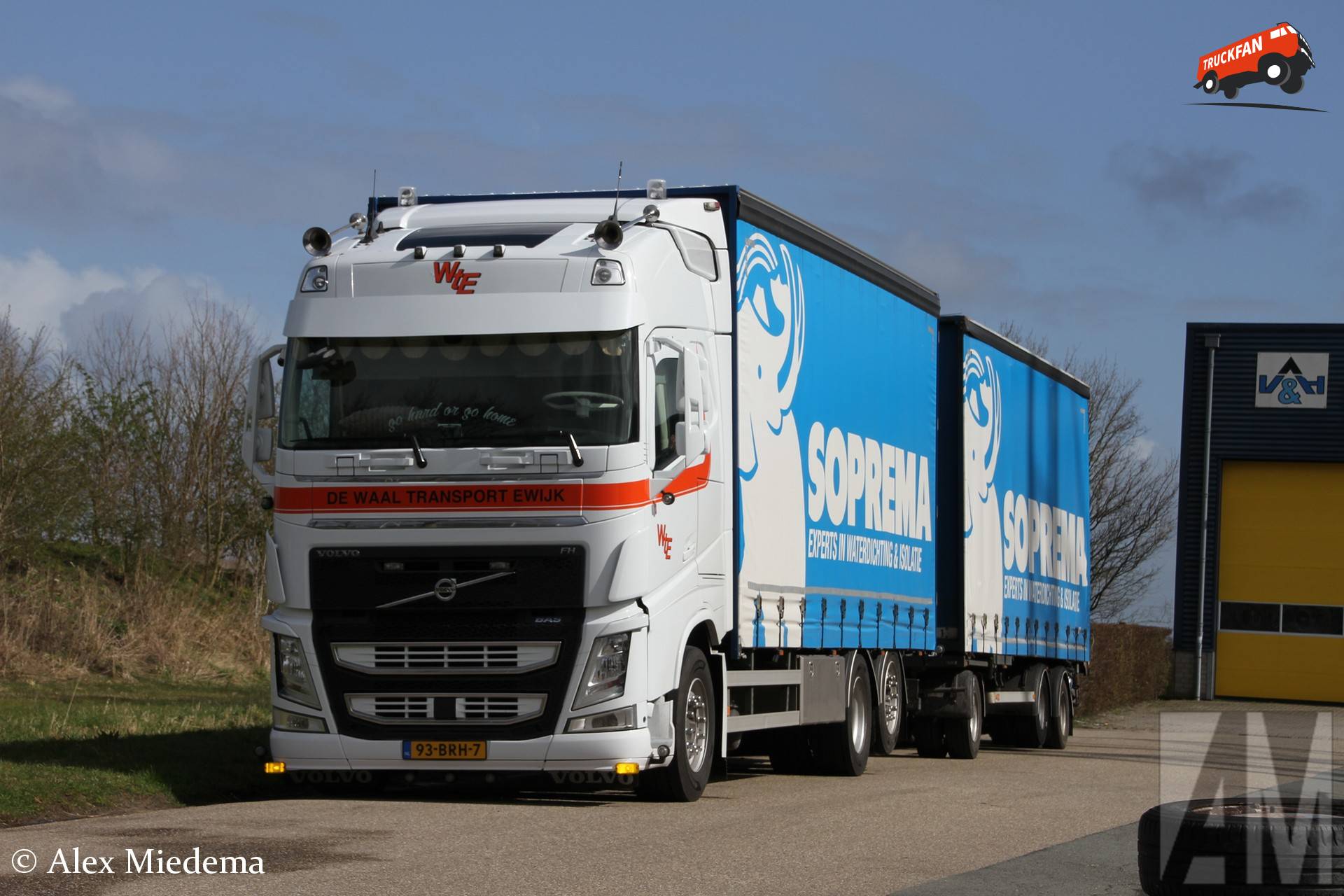 Volvo FH van De Waal Transport Ewijk