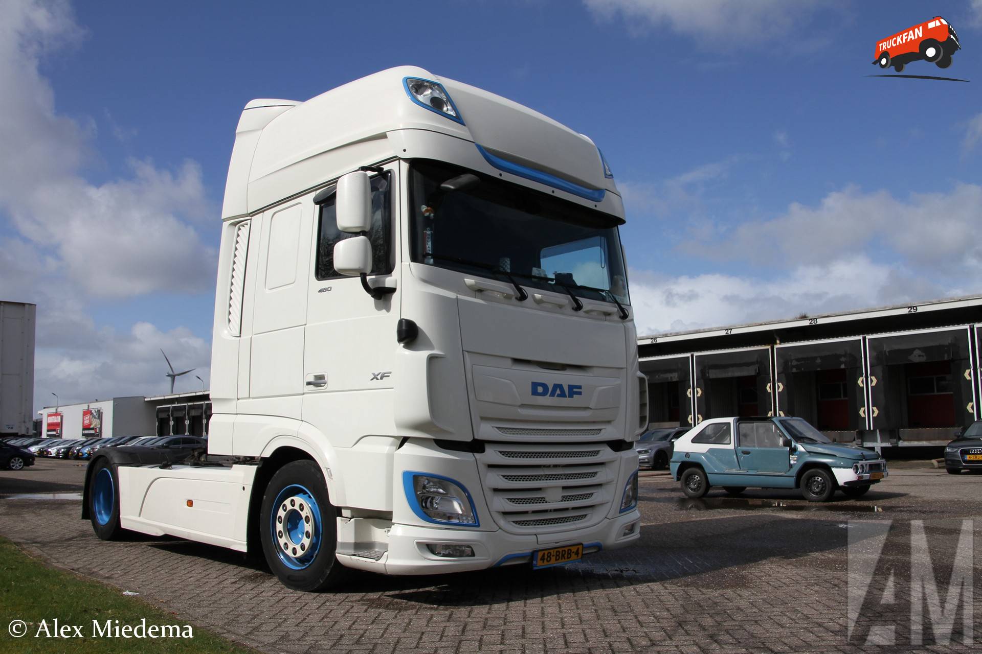 DAF XF 480 FT vrachtwagen in Leeuwarden