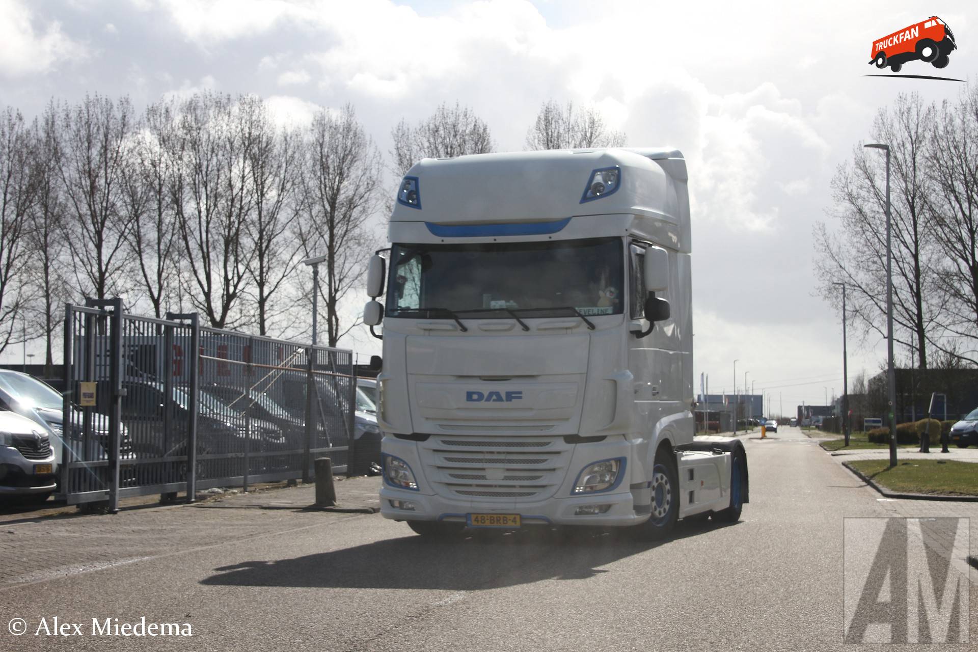 Eveline van Beusichem onderweg in 'haar' DAF XF