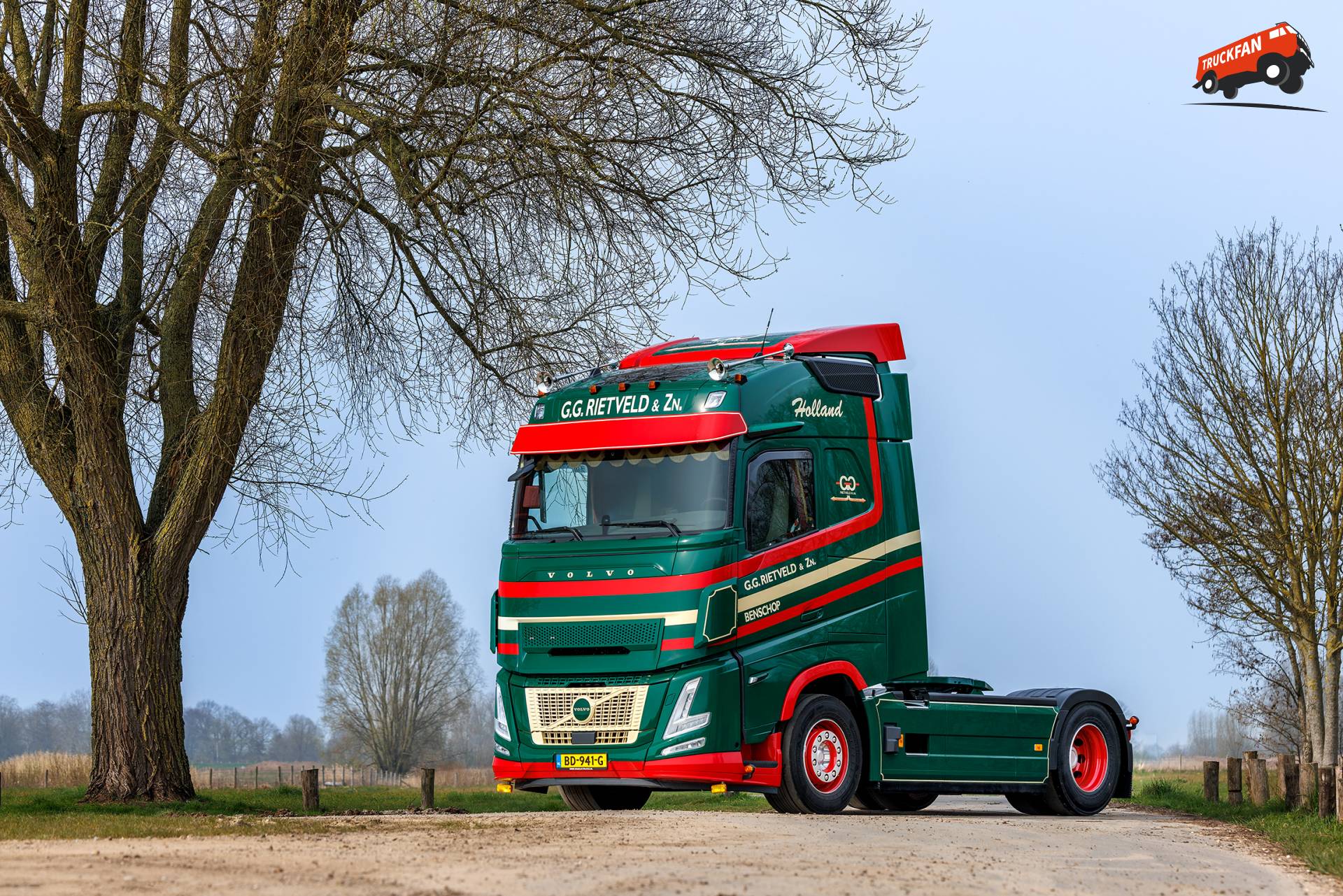 G.G. Rietveld & Zonen ontvangt 50ste Volvo-truck