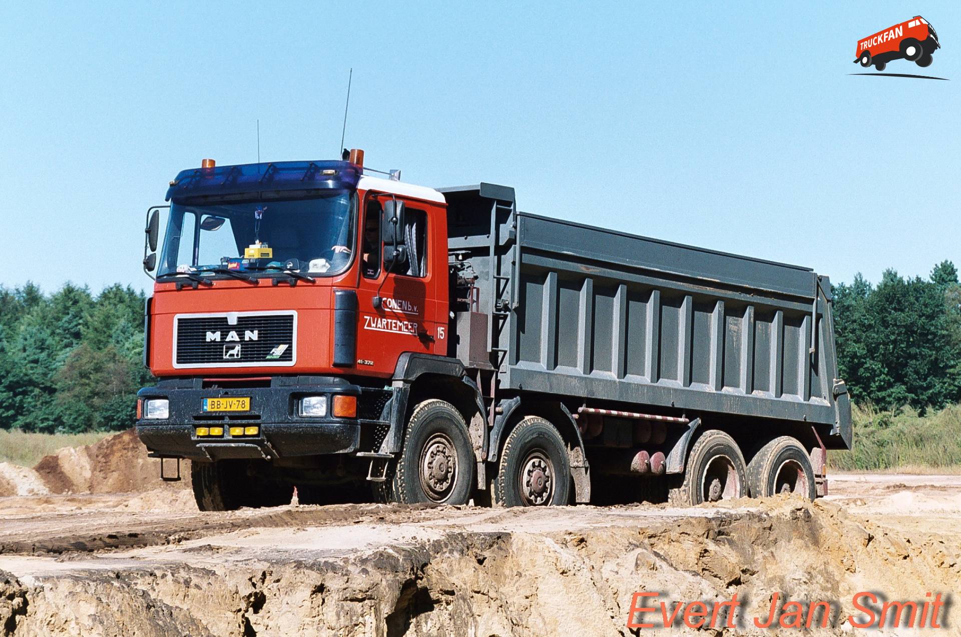 MAN 41-372 8x8 Kipper Truck in Zandput De Moere 1998