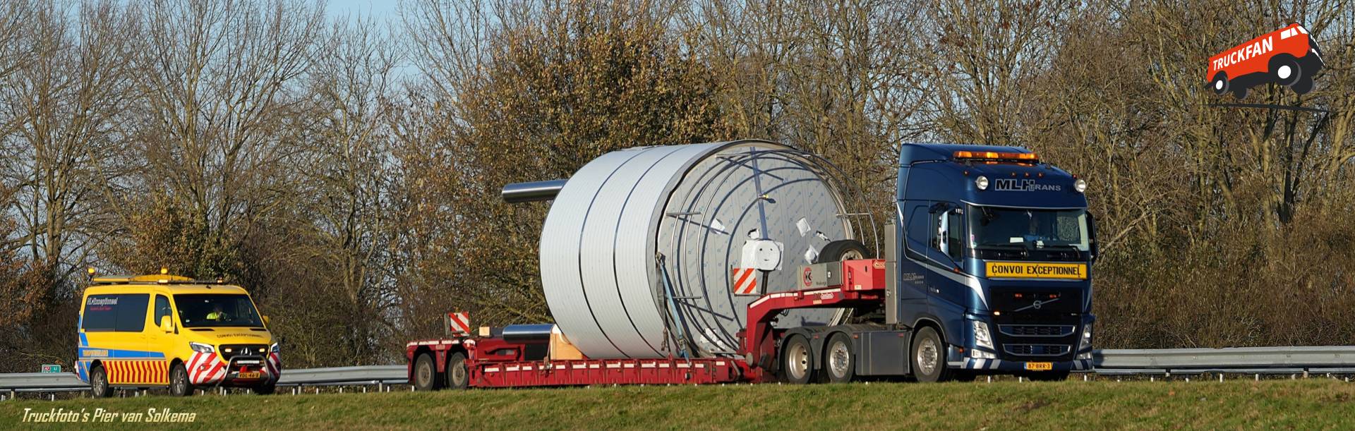 Volvo FH4 vrachtwagen op de A7 bij Sneek