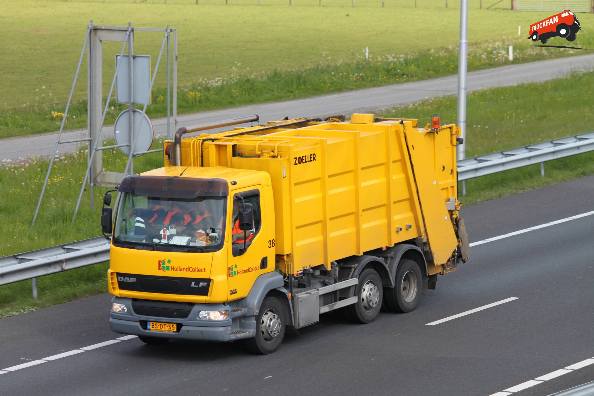 DAF LF55 vrachtwagen bij Holland Collect