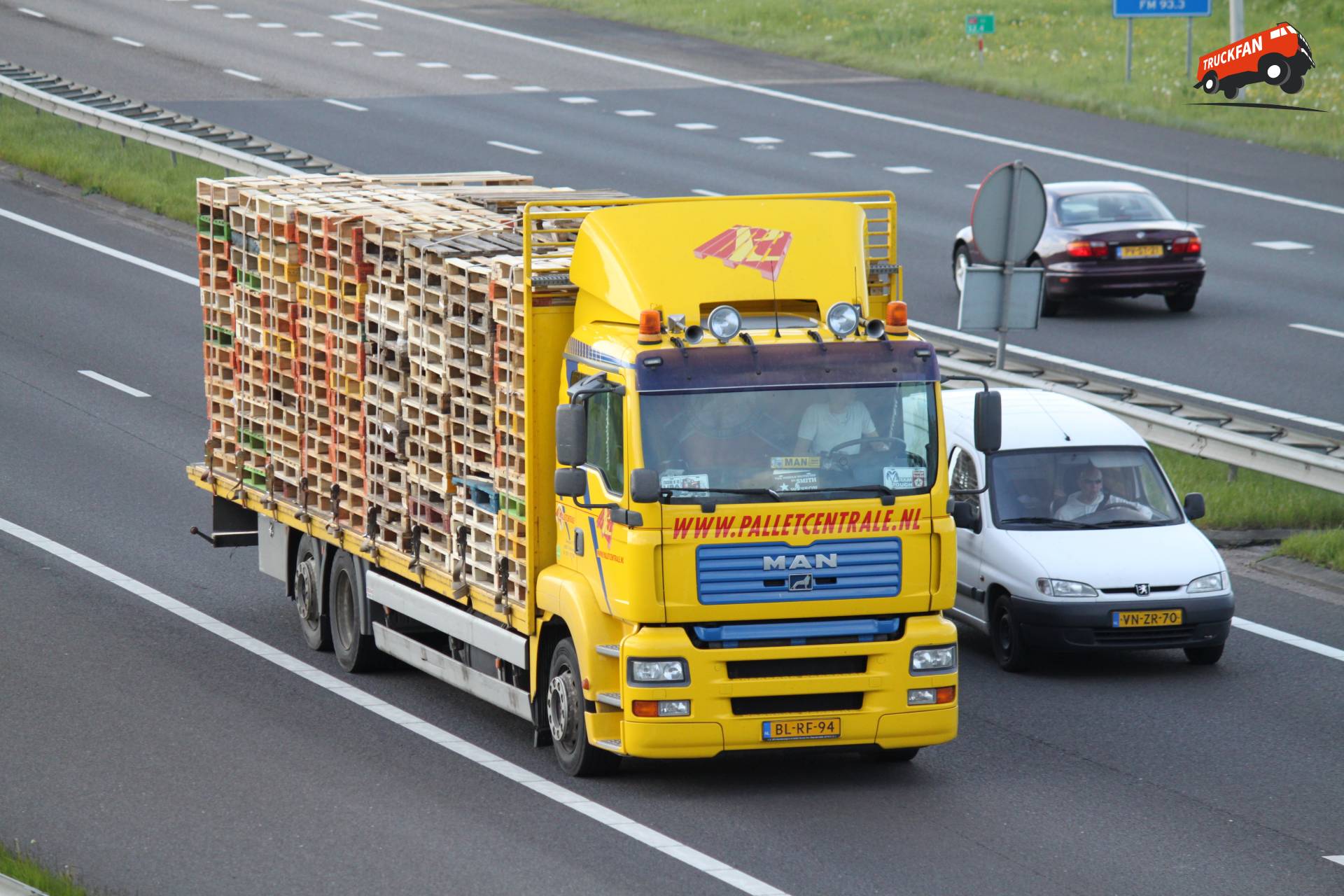 MAN TGA truck at Palletcentrale