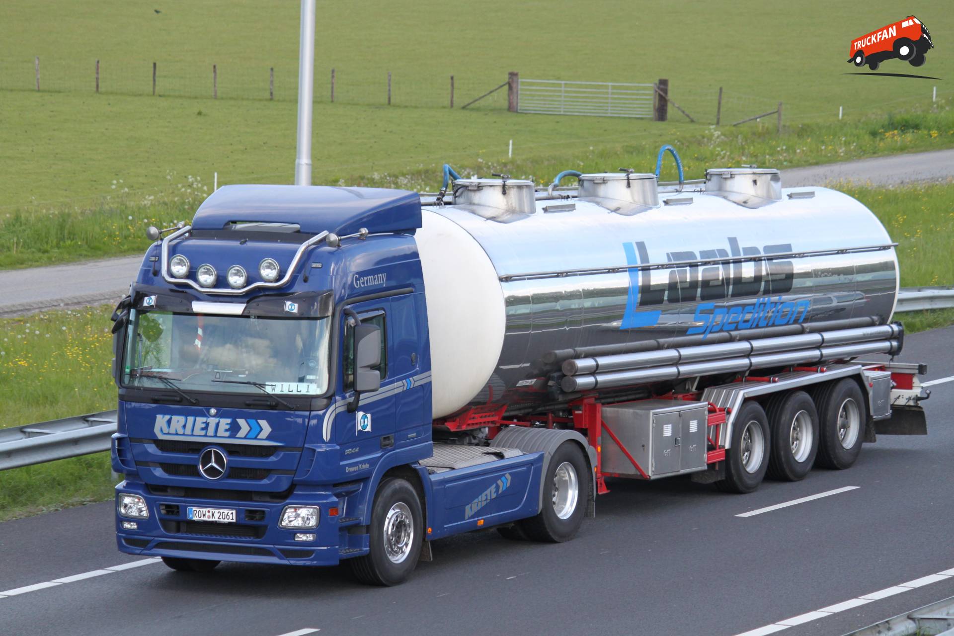 Mercedes-Benz Actros vrachtwagen bij Kriete