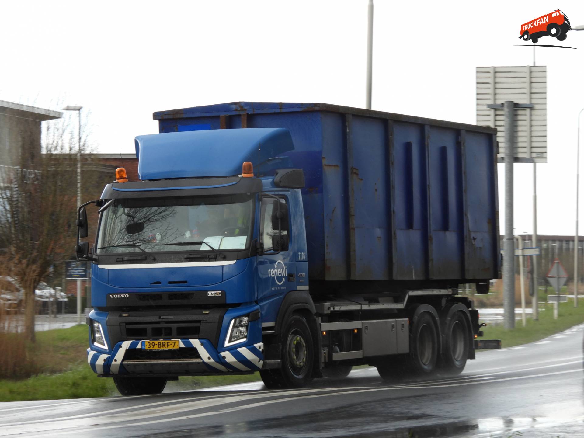 Volvo FMX11 430 6x4 vrachtwagen op N210