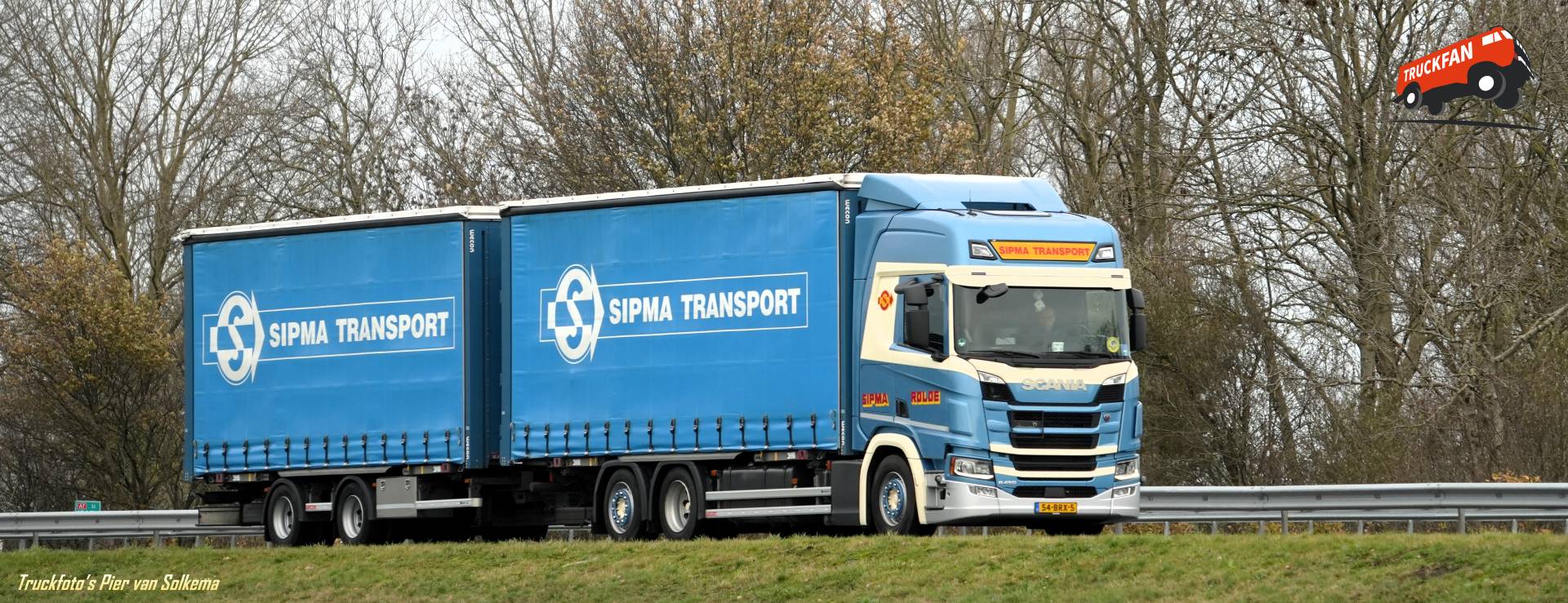 Scania R450 truck from Sipma on the A7 near Sneek