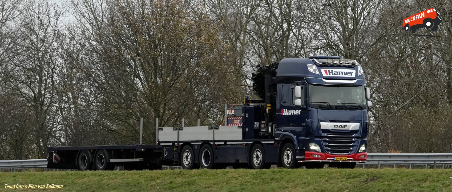 DAF XF vrachtwagen bij A7 Sneek