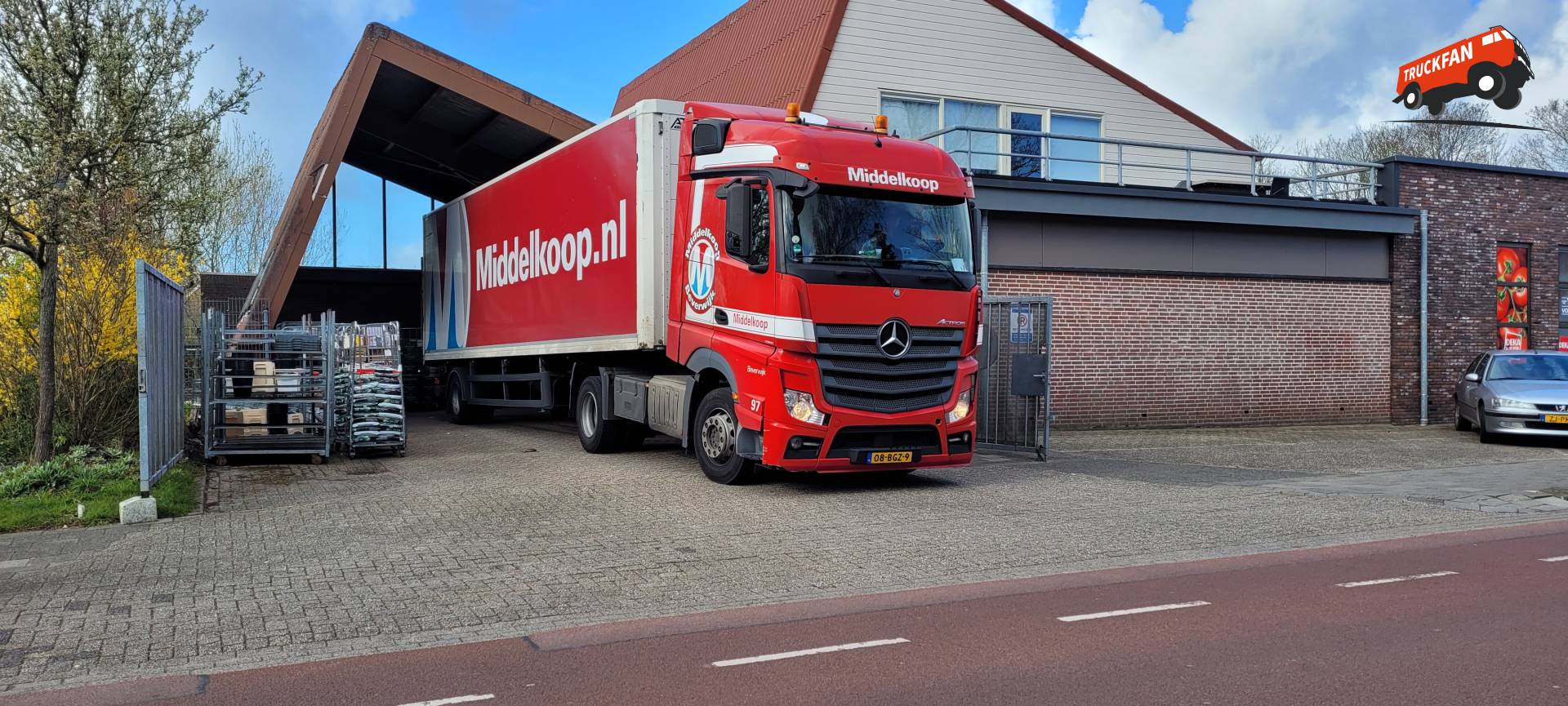 Mercedes-Benz Actros truck by Middelkoop