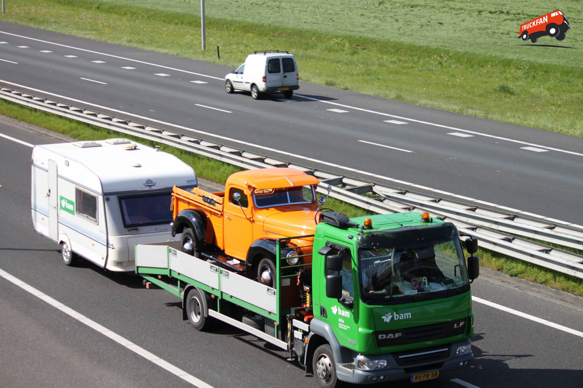 DAF LF45 vrachtwagen van BAM