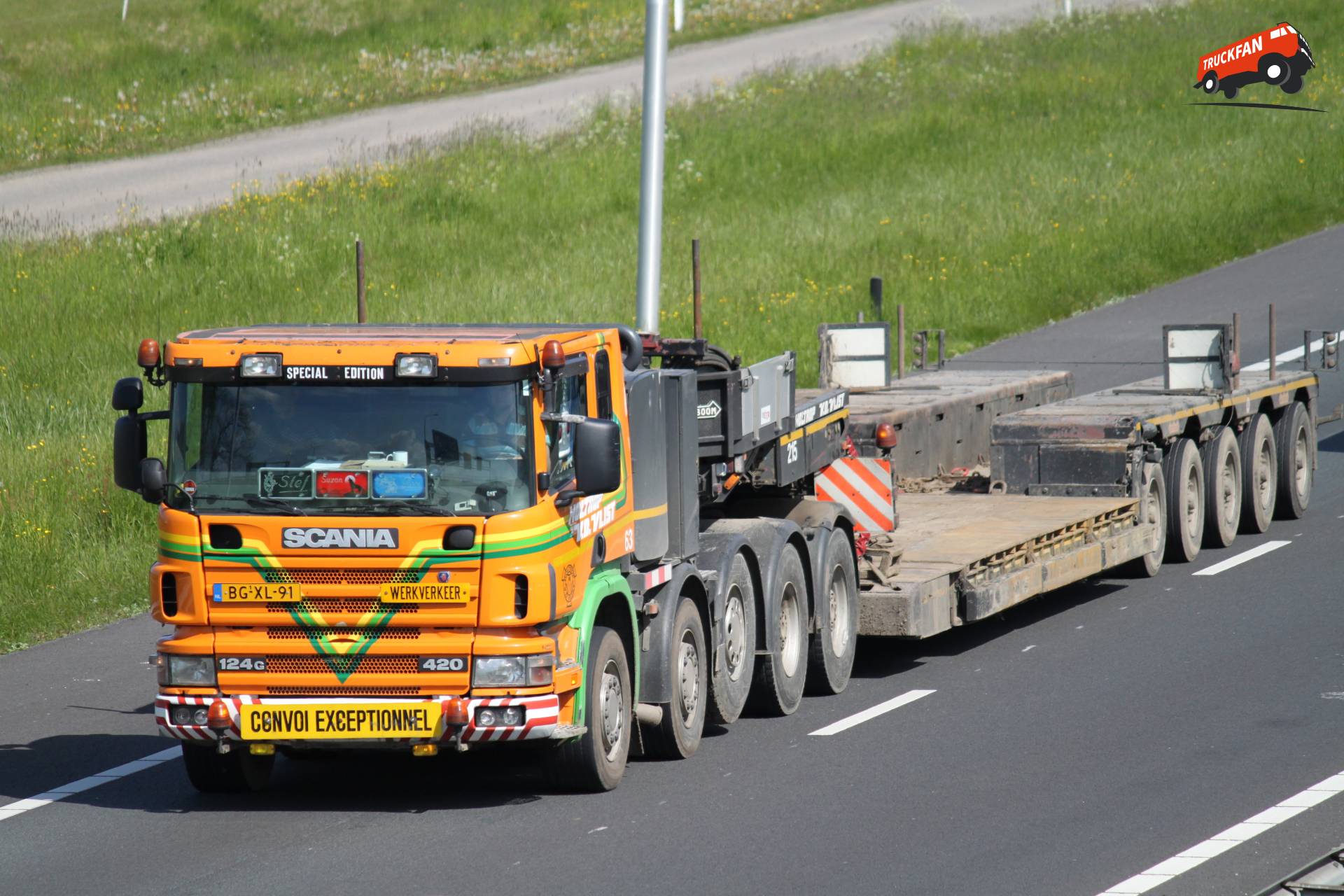 Scania 124 truck by Holtrop vd Vlist