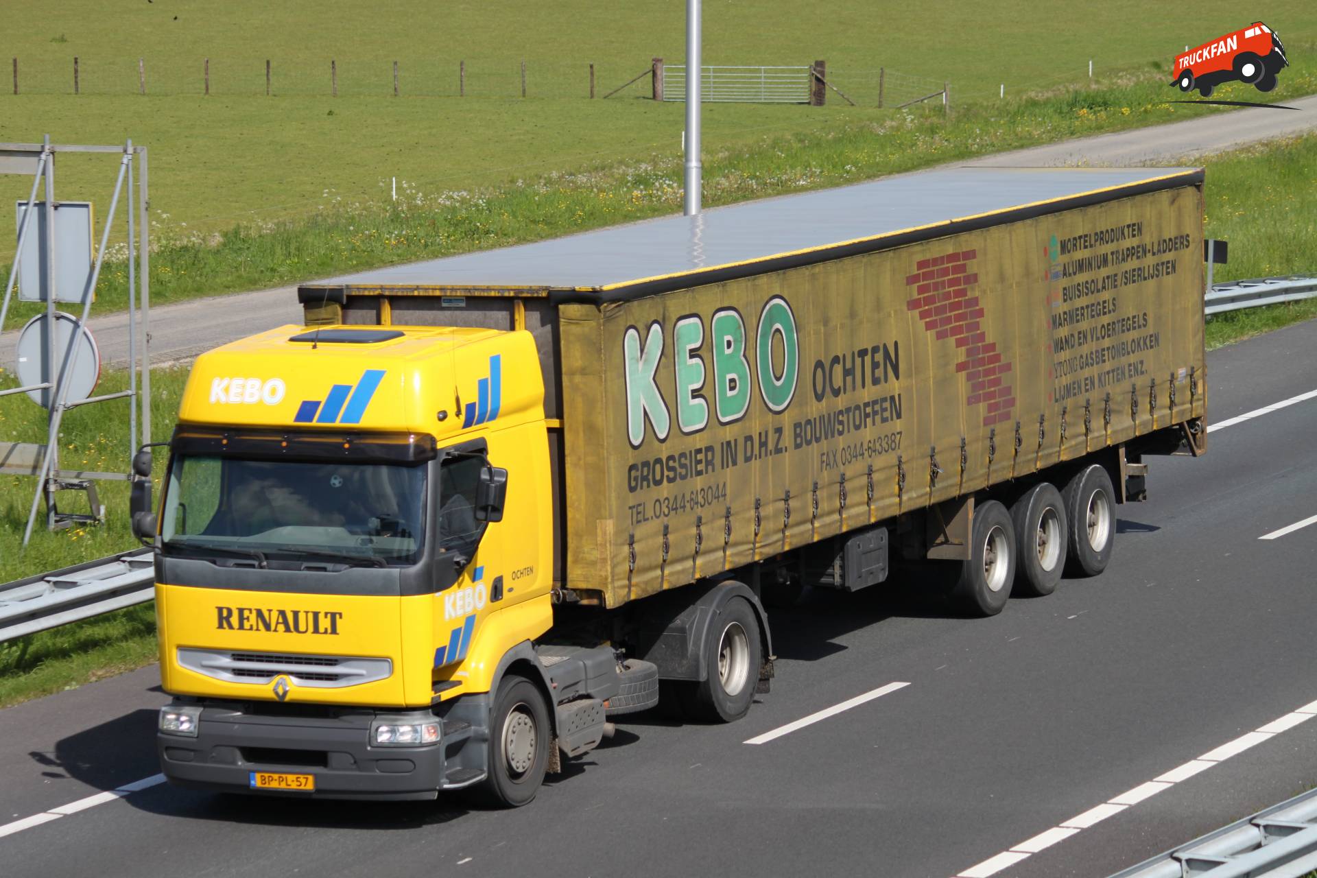 Renault Premium vrachtwagen van Kebo