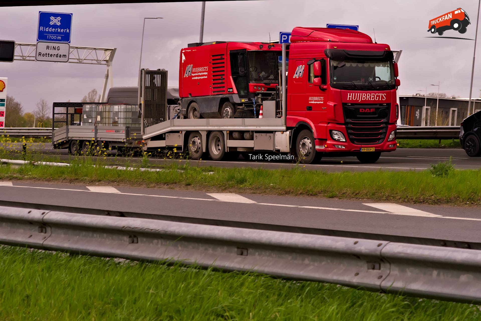 DAF XF Euro 6 vrachtwagen met kenteken 49-BXH-2
