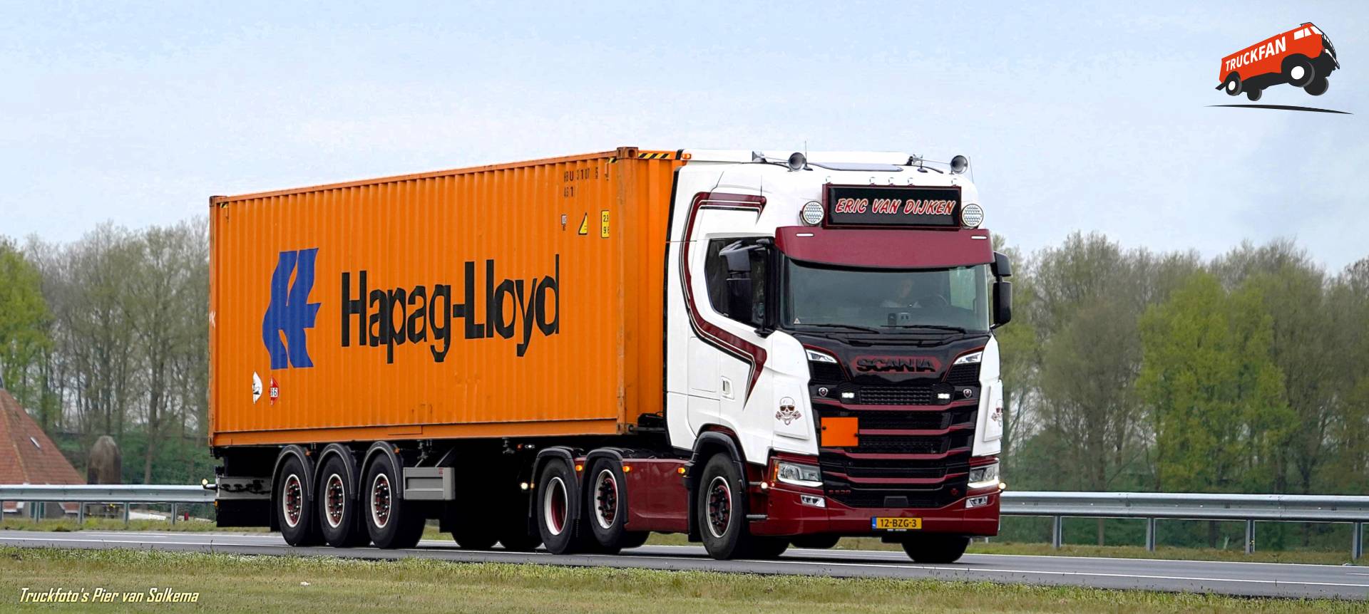 Scania R530 vrachtwagen op A7 Joure