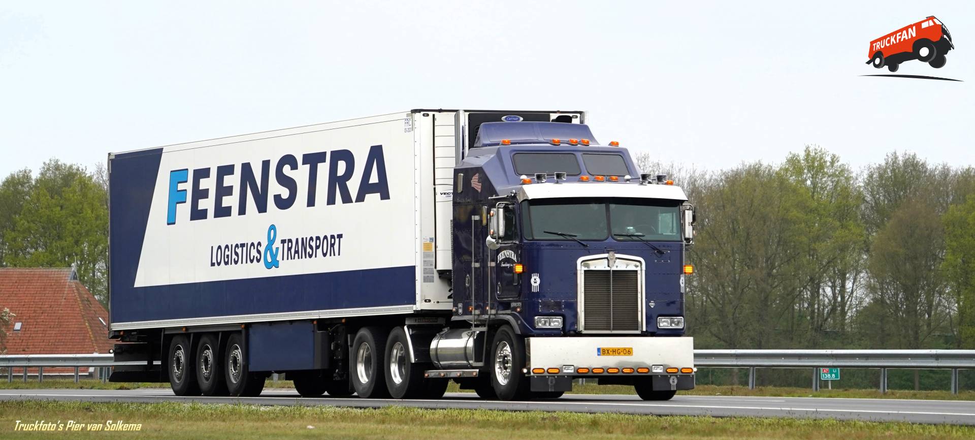Kenworth truck bij Feenstra Logistics