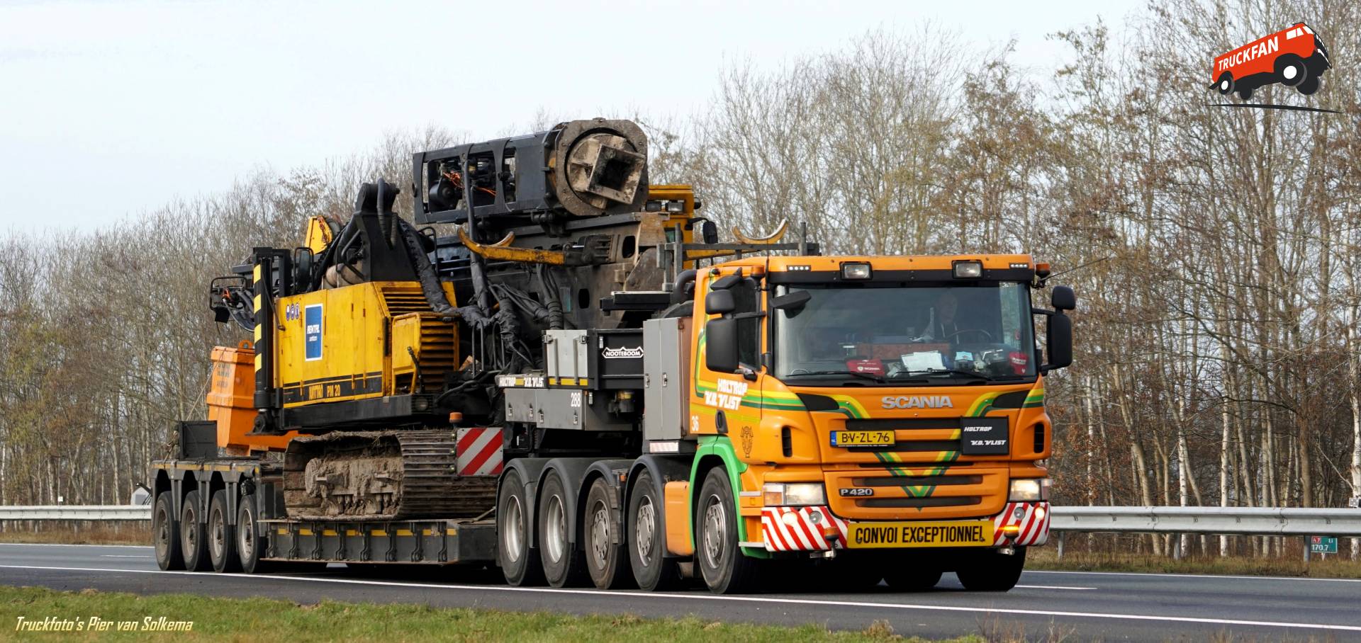 Scania P420 truck bij A7 Drachten
