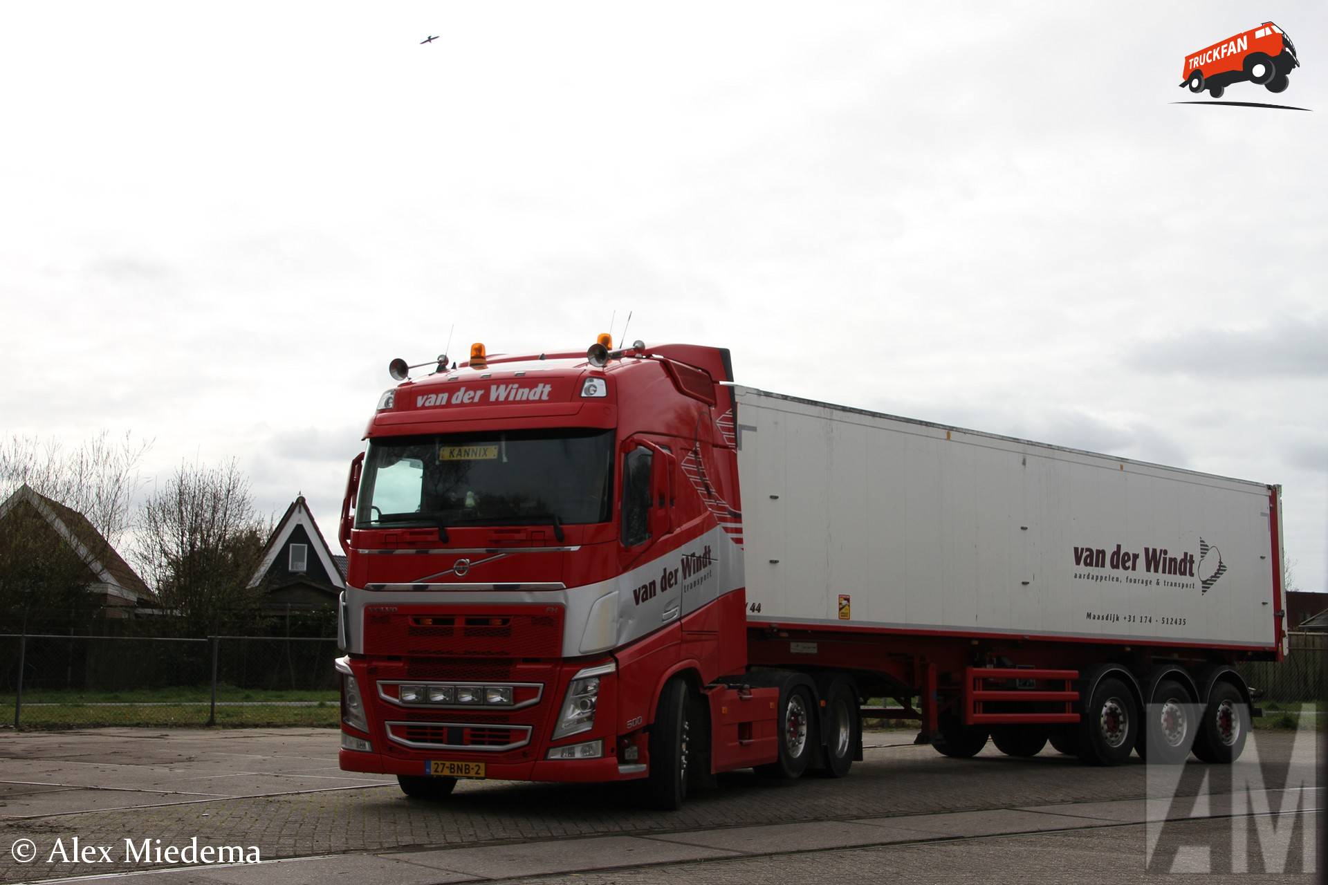 Volvo FH4 van Van der Windt bij de ZOS in Stiens