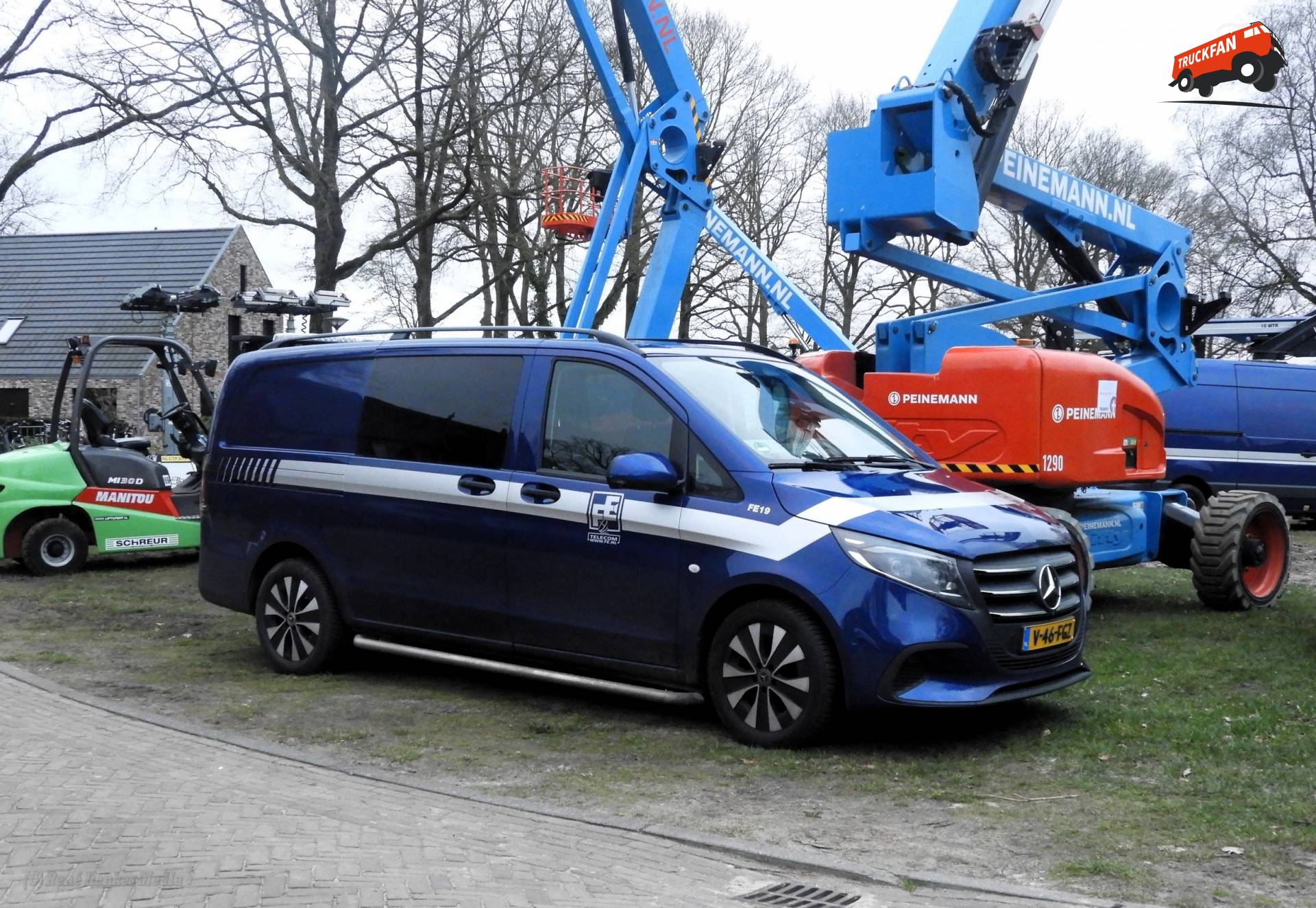 Mercedes-Benz Vito gebruikt door FE Telecom tijdens The Passion Live
